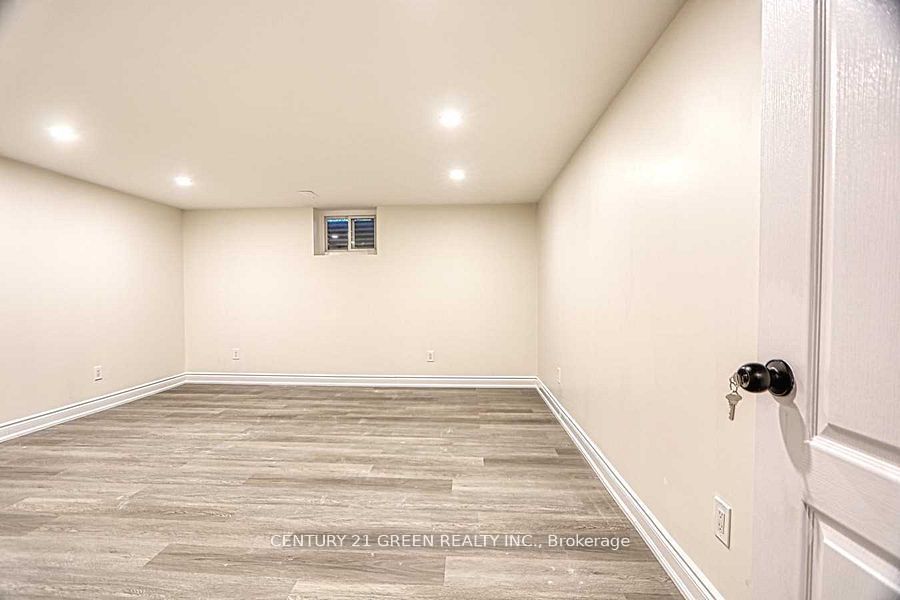 164 Gardiner Drive Property Photo 28