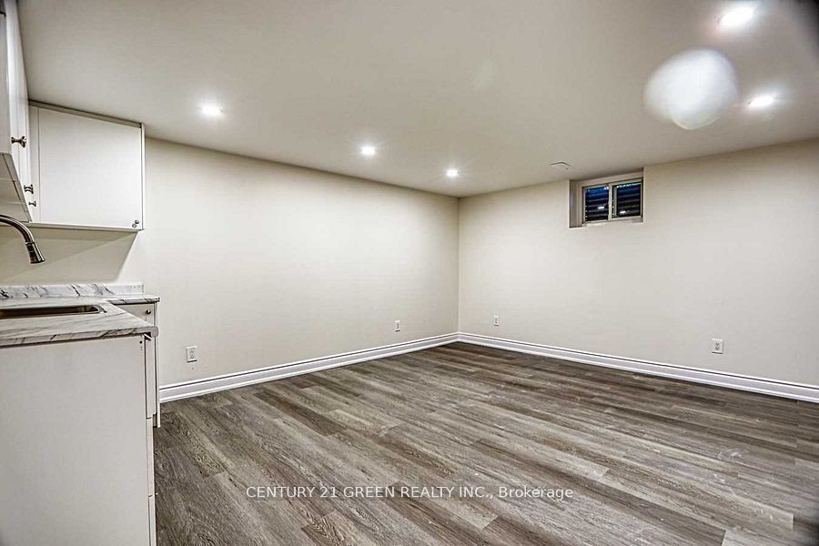 164 Gardiner Drive Property Photo 29