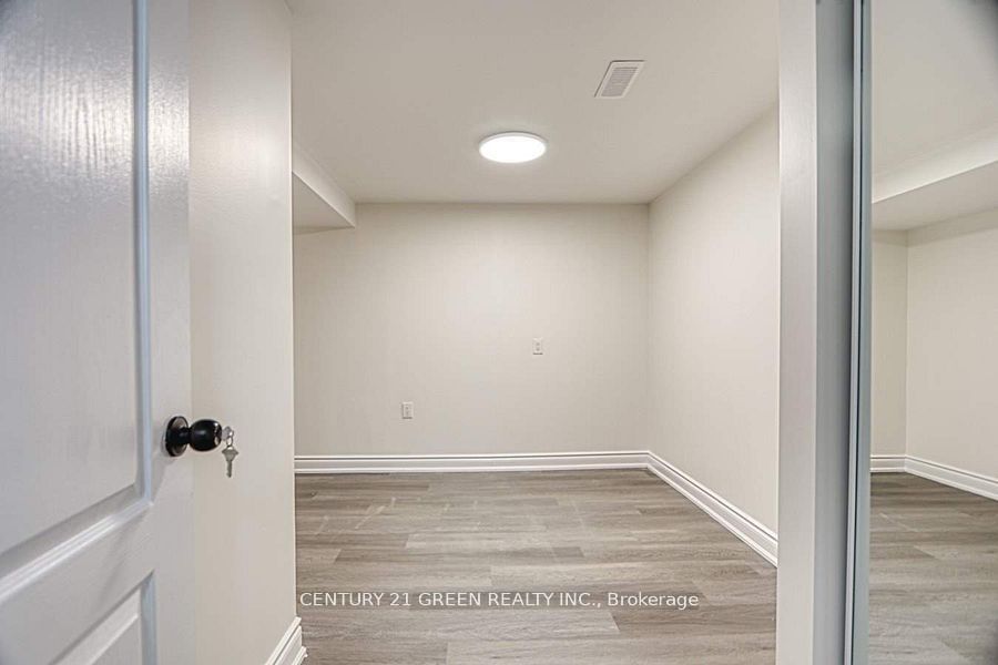 164 Gardiner Drive Property Photo 34