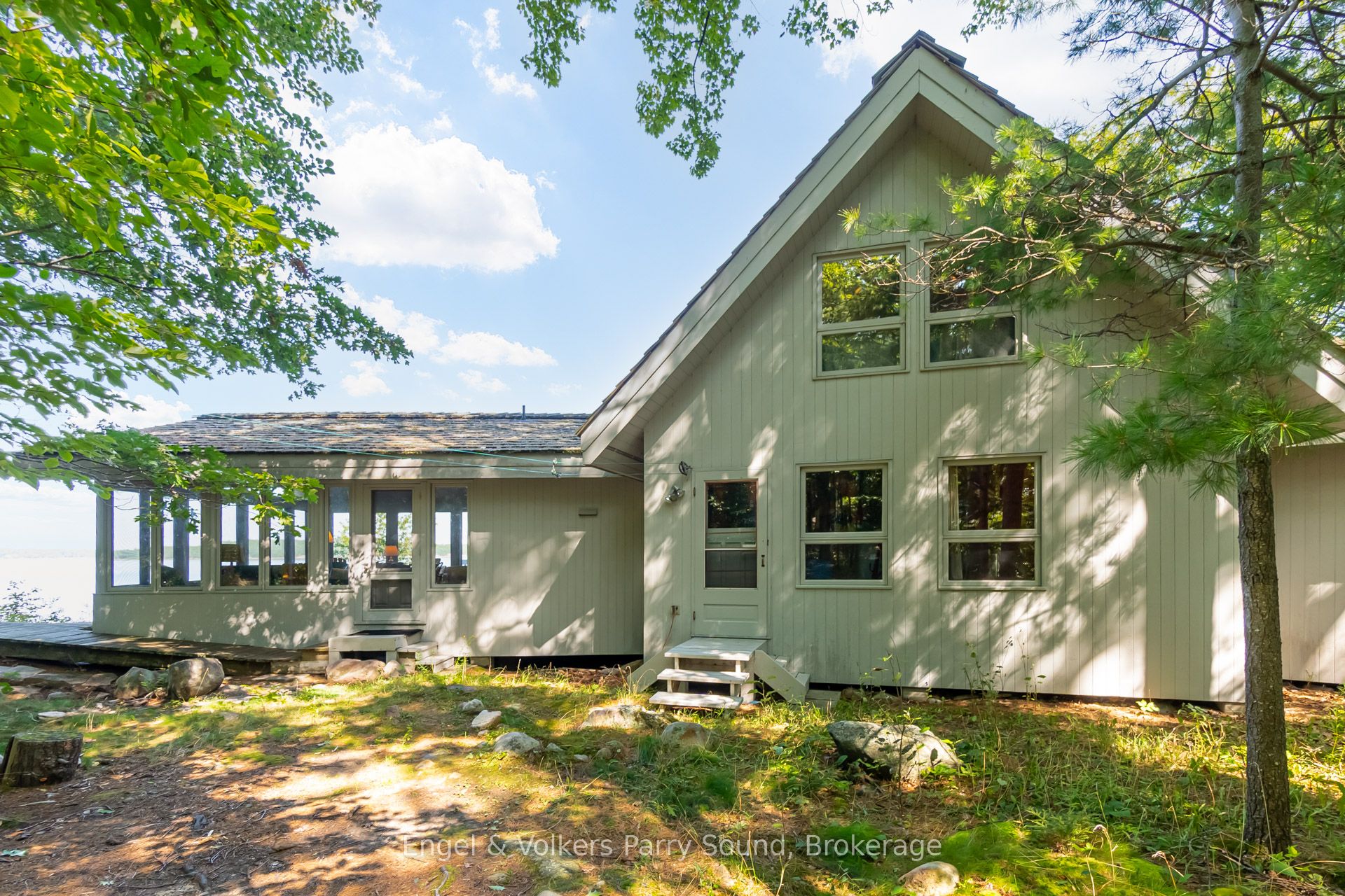8 Island 29c N/a Property Photo 3