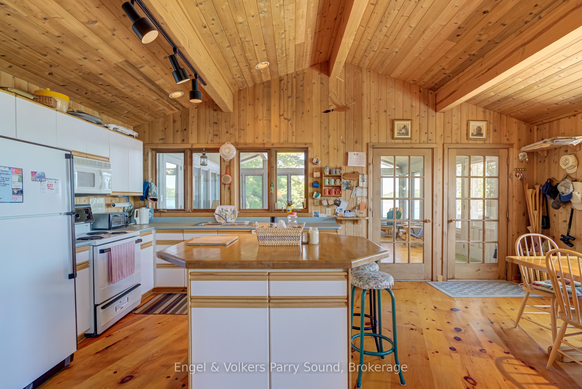 8 Island 29c N/a Property Photo 13