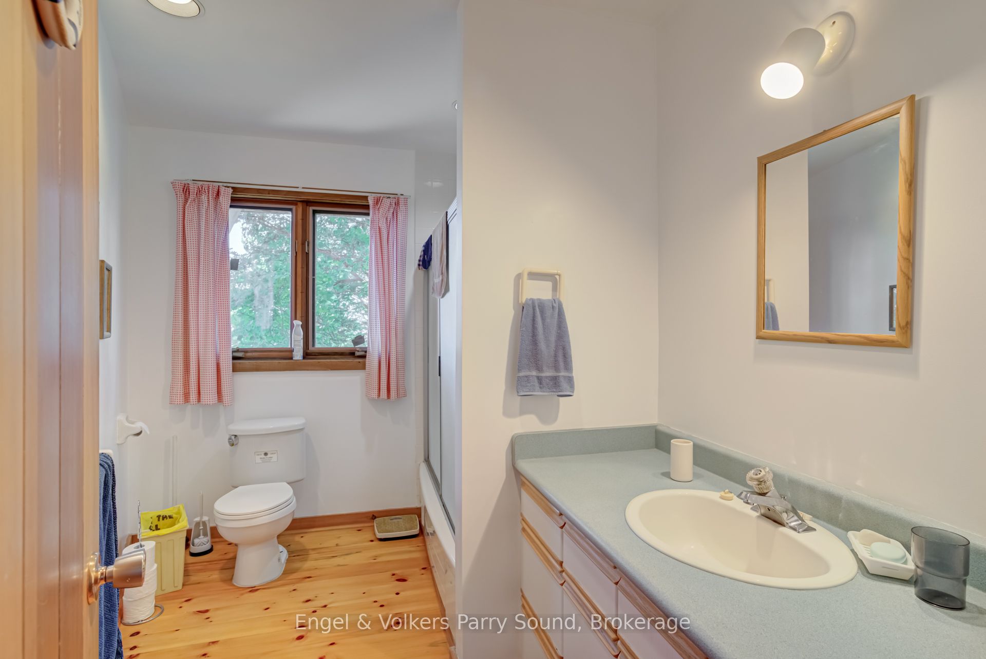 8 Island 29c N/a Property Photo 29
