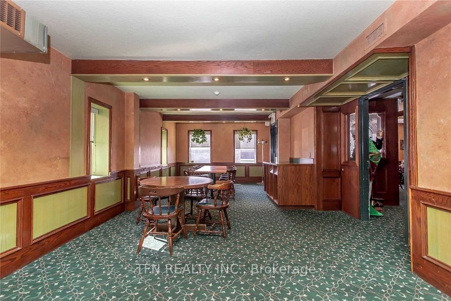 135-137 Queenston Street Property Photo 3