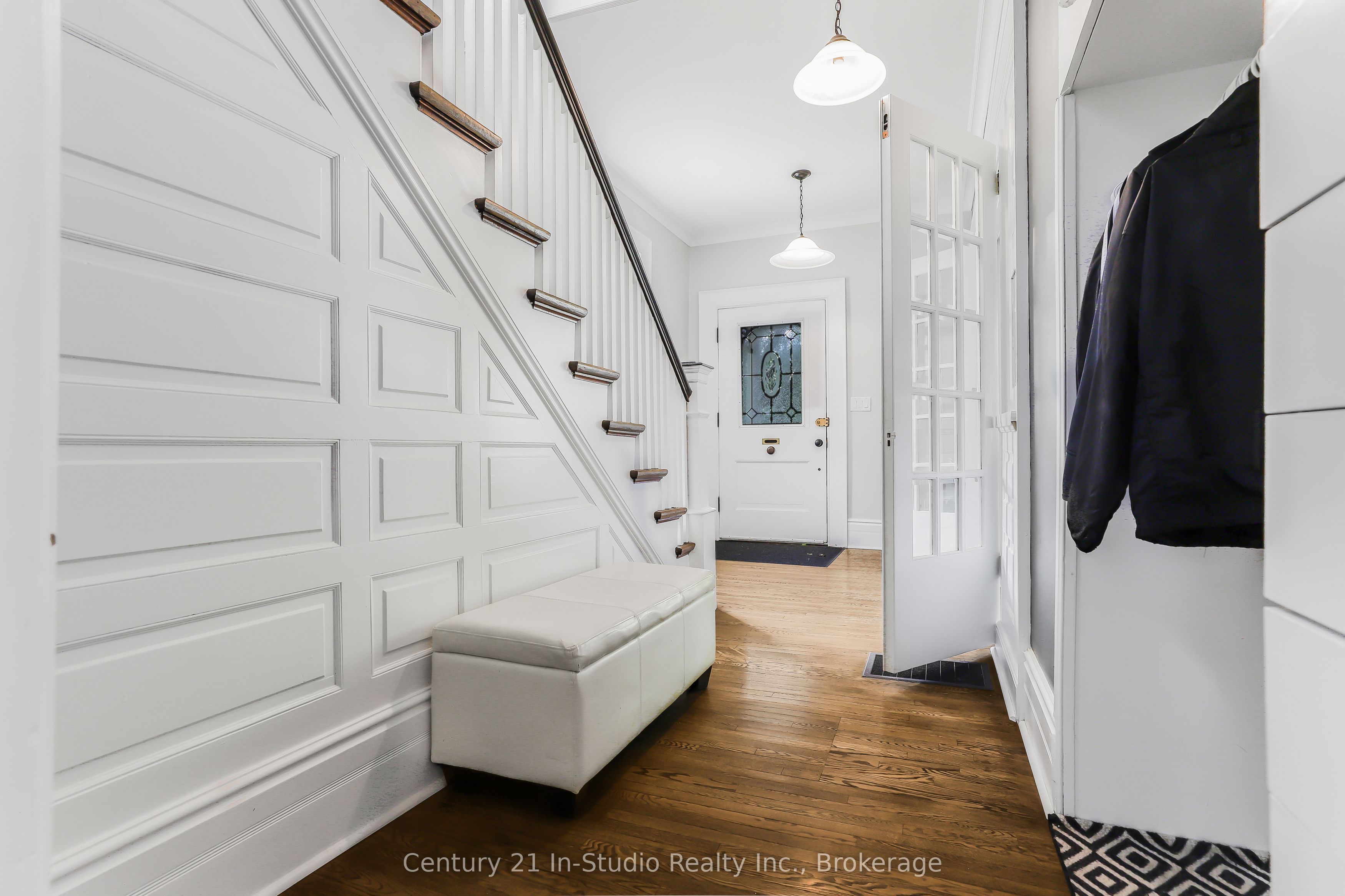 446 9th Street E Property Photo 11