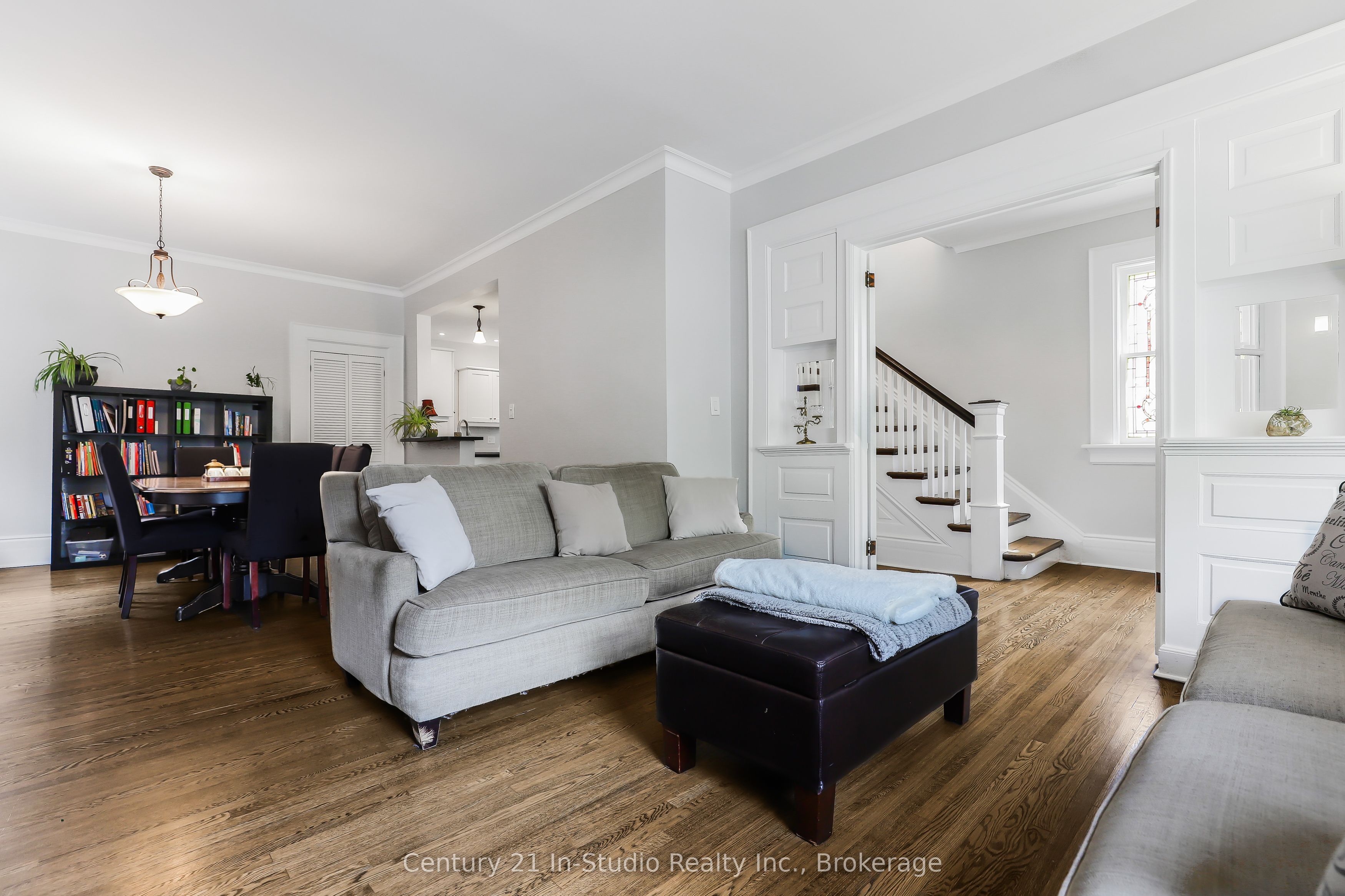 446 9th Street E Property Photo 14