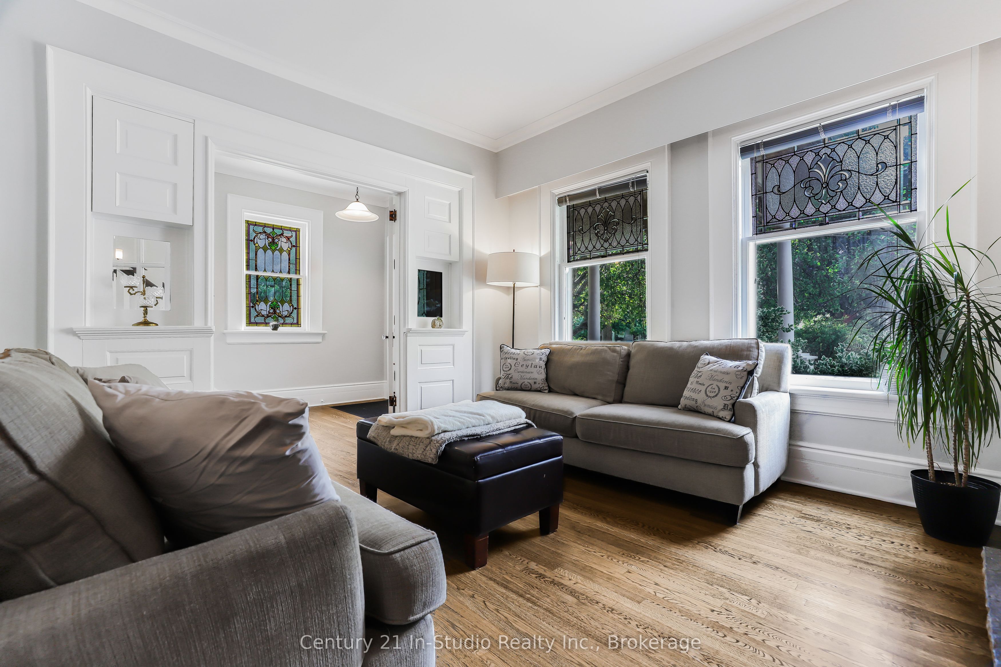 446 9th Street E Property Photo 15
