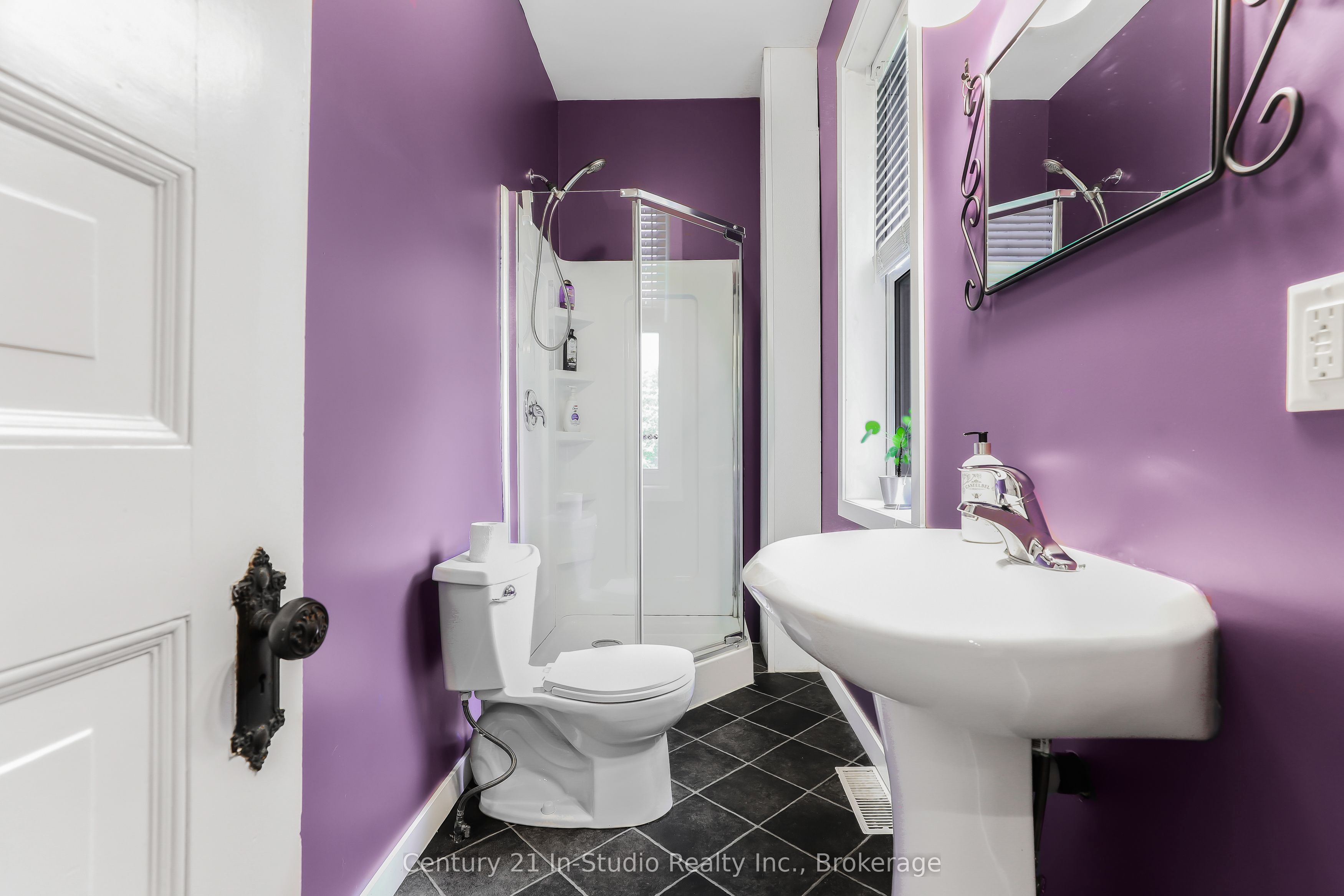 446 9th Street E Property Photo 22