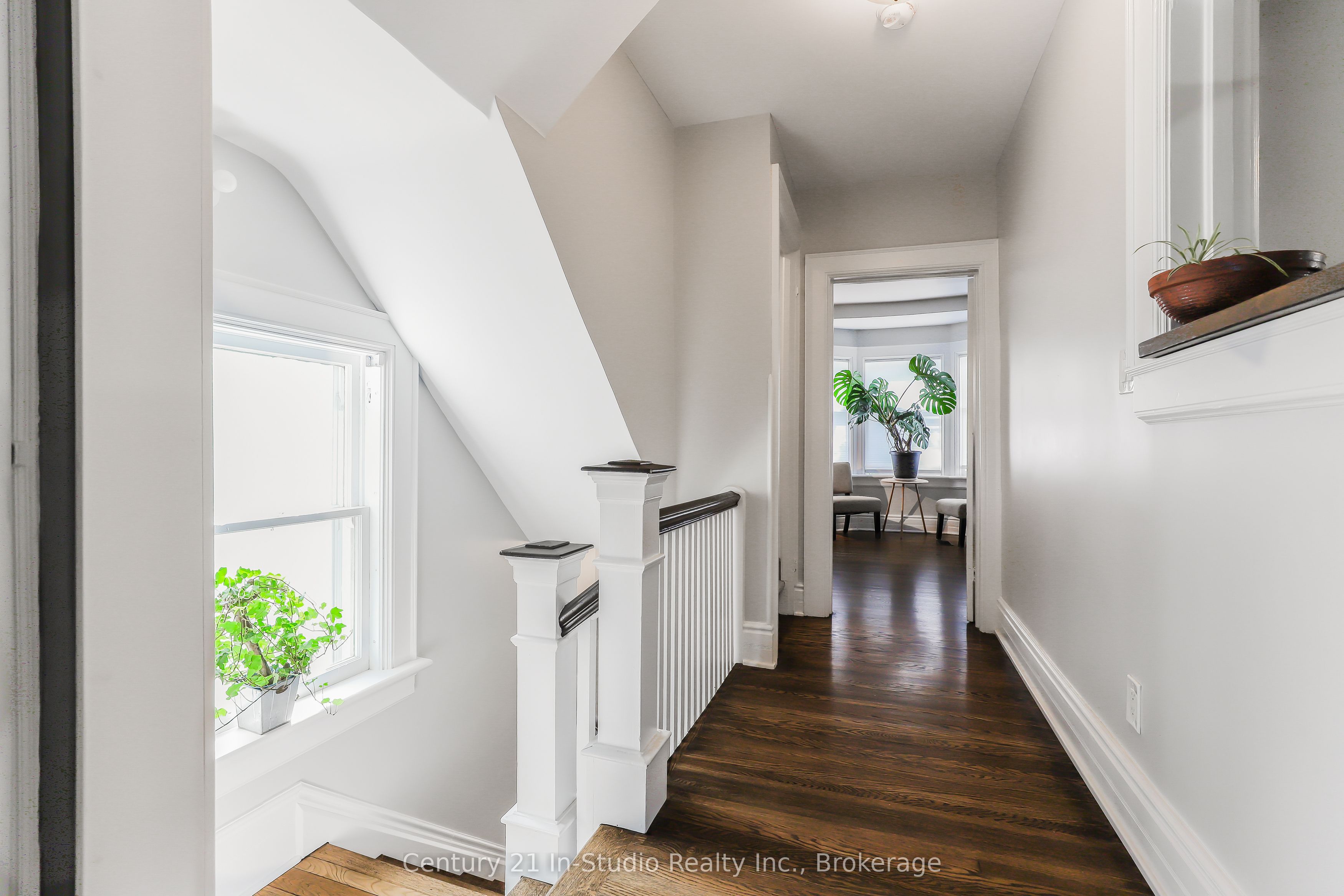 446 9th Street E Property Photo 23