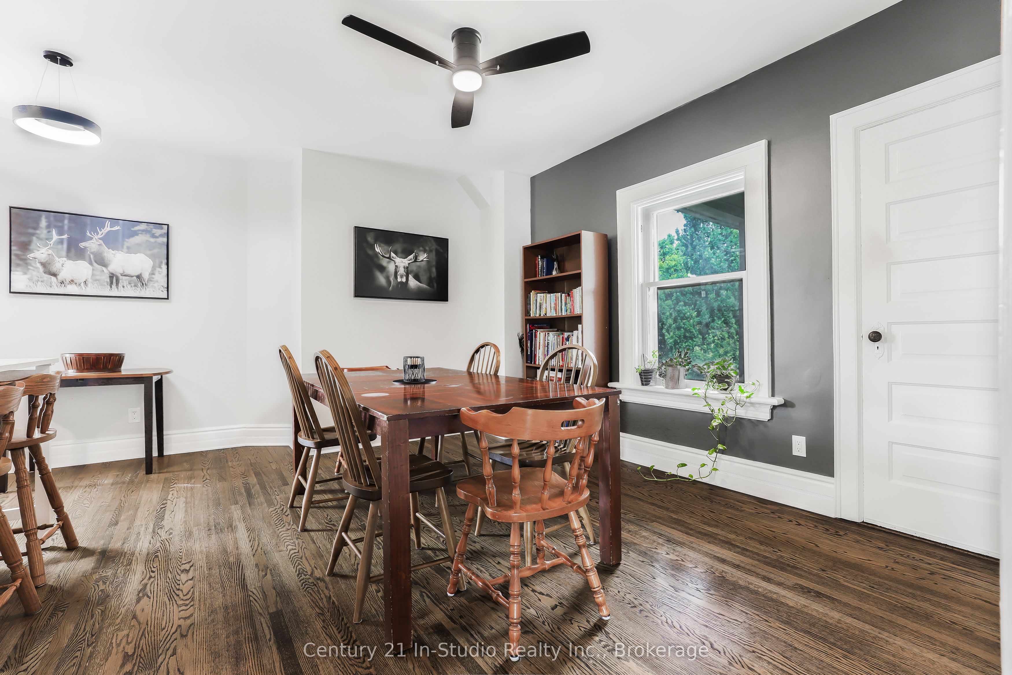 446 9th Street E Property Photo 24