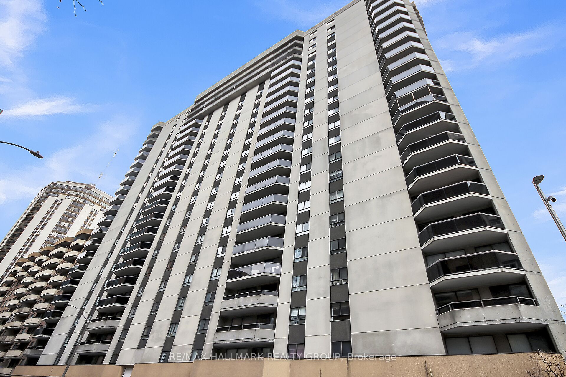 K1r 7w9 Real Estate Listings Main Image