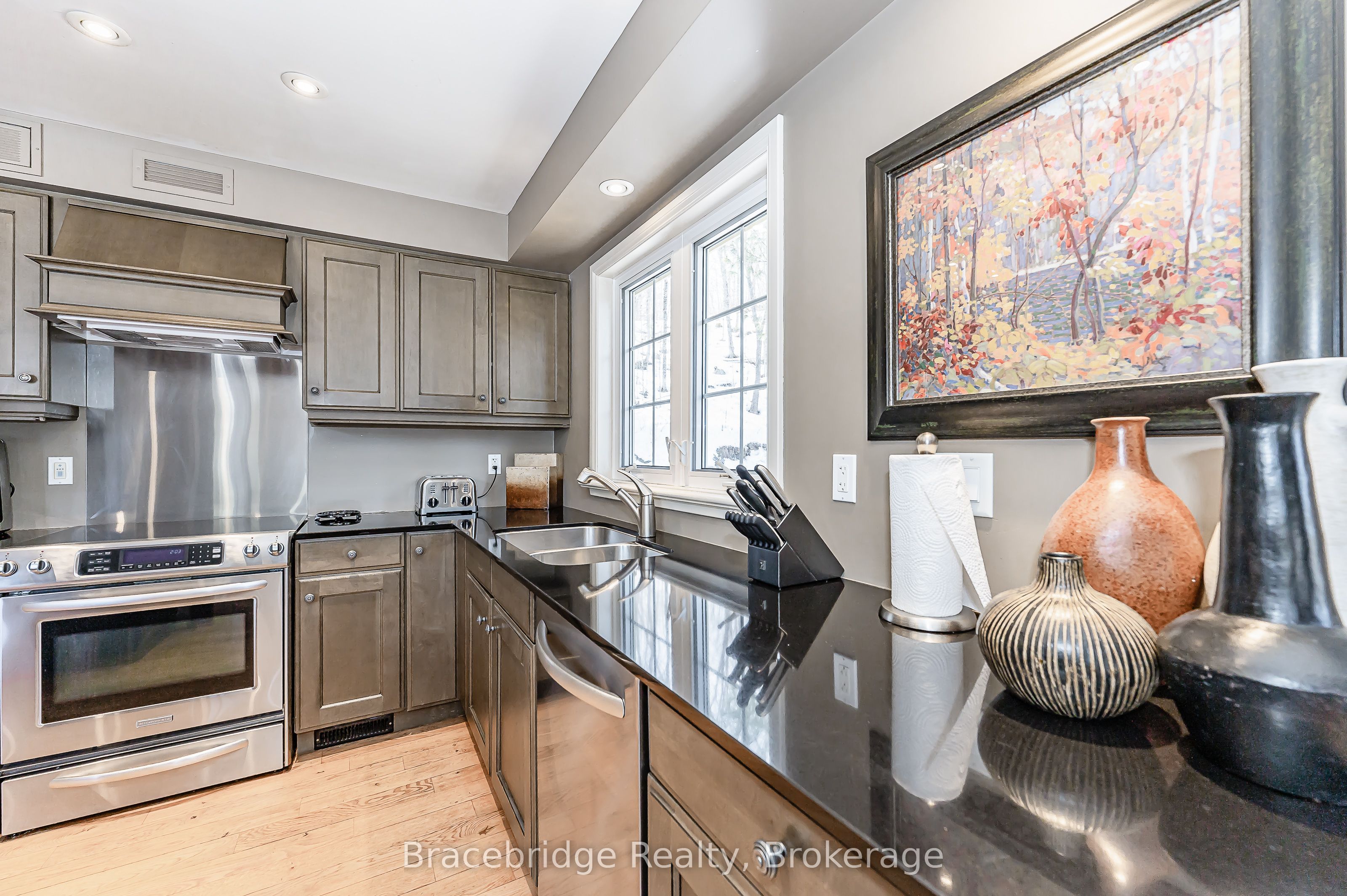 3876 Muskoka Rd Hwy 118 N/a W Sandfield 3 W3 Property Photo 6