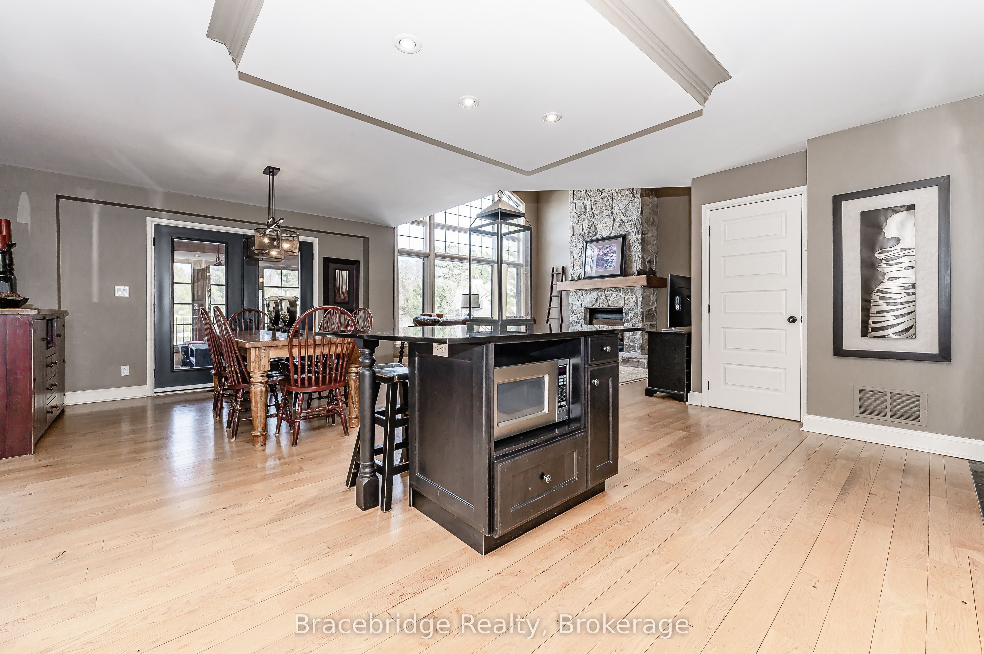 3876 Muskoka Rd Hwy 118 N/a W Sandfield 3 W3 Property Photo 8