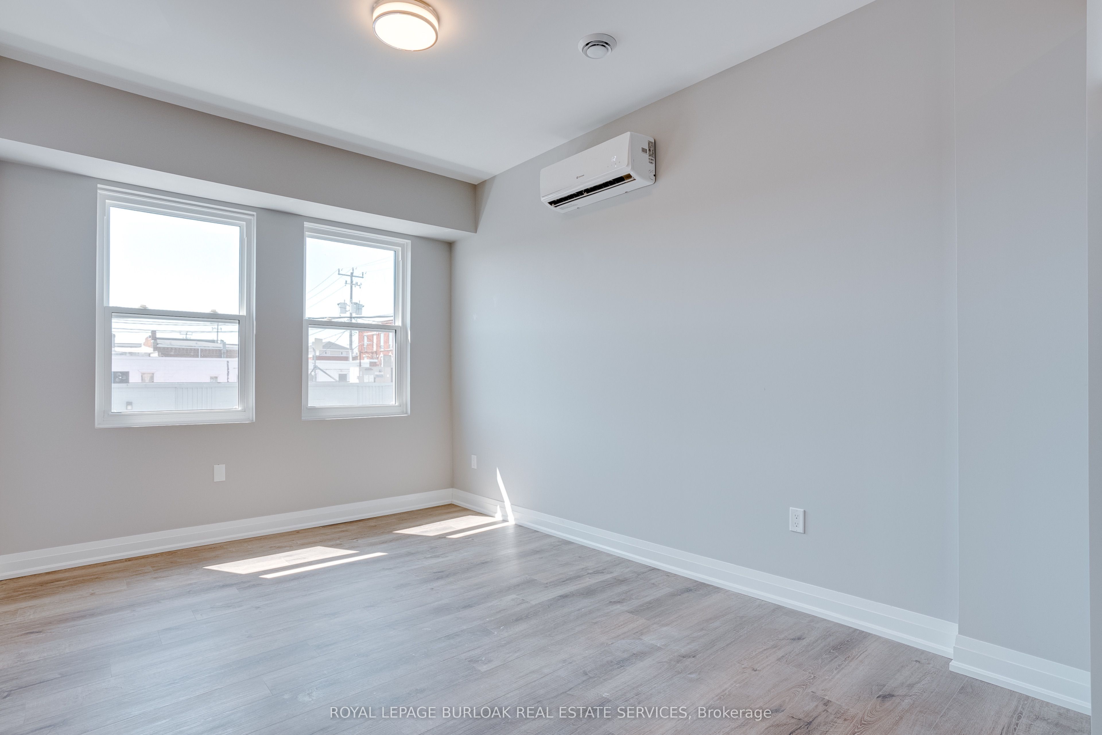 39 Kent Street Property Photo 12