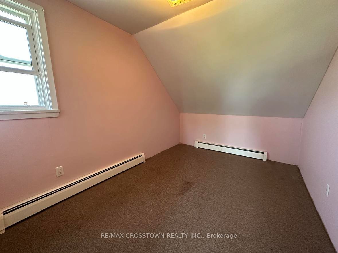 822 Ward Street Property Photo 18