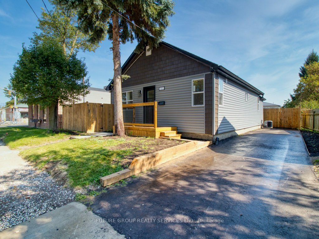 47 Forhan St Property Photo