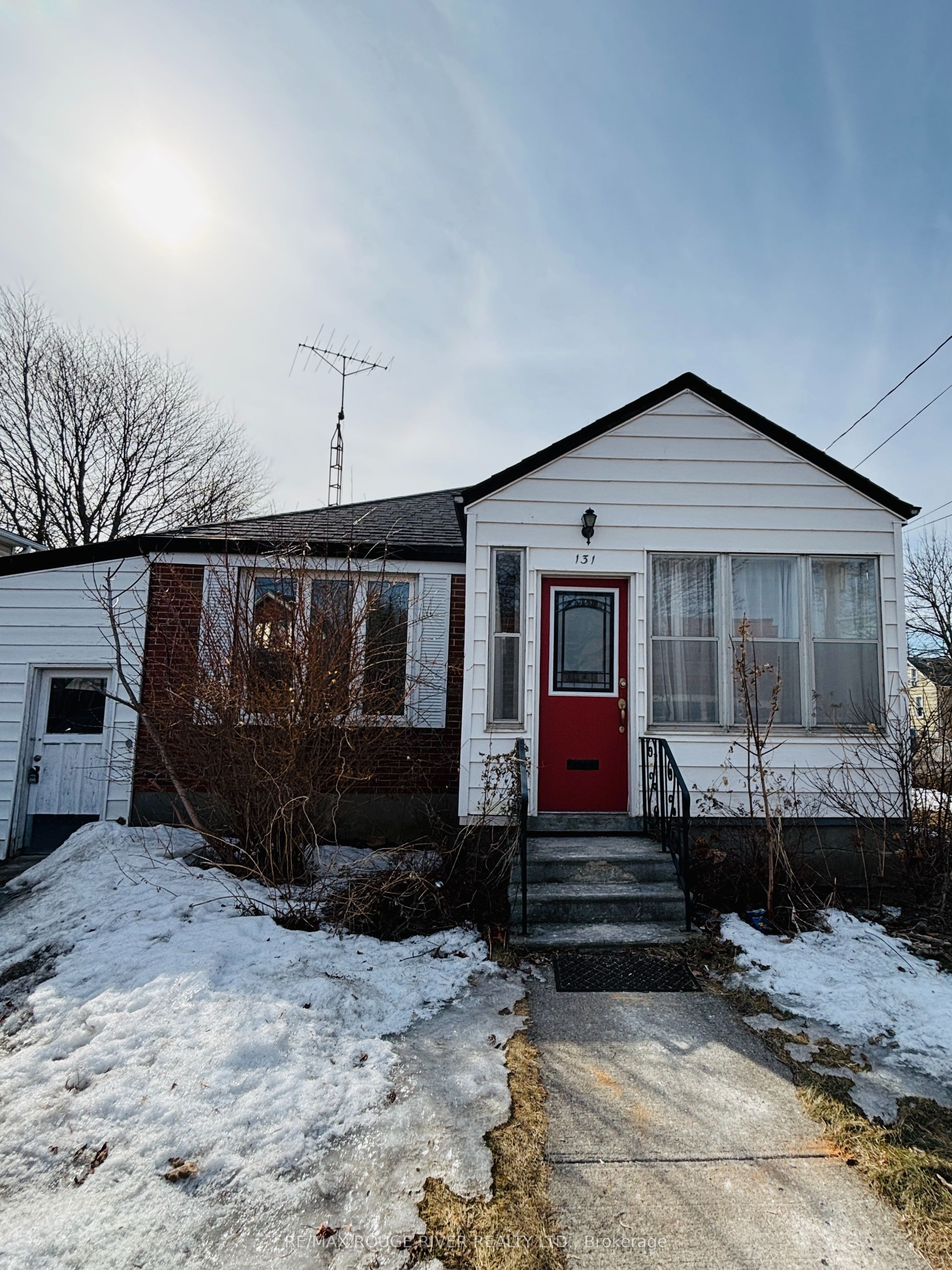 131 Albert St Property Photo