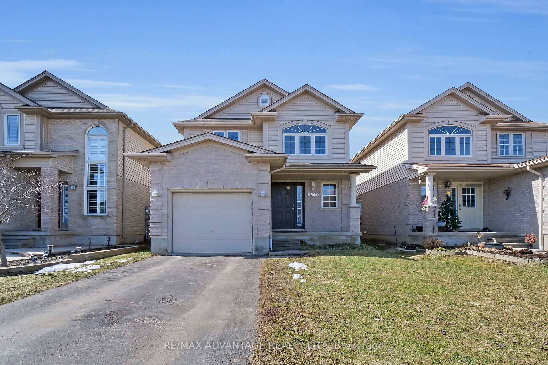1762 Mickleborough Drive Property Photo