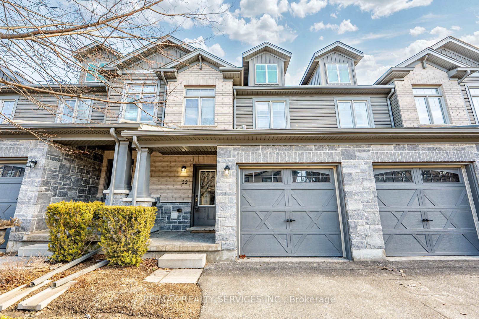 22 Arlington Cres Property Photo