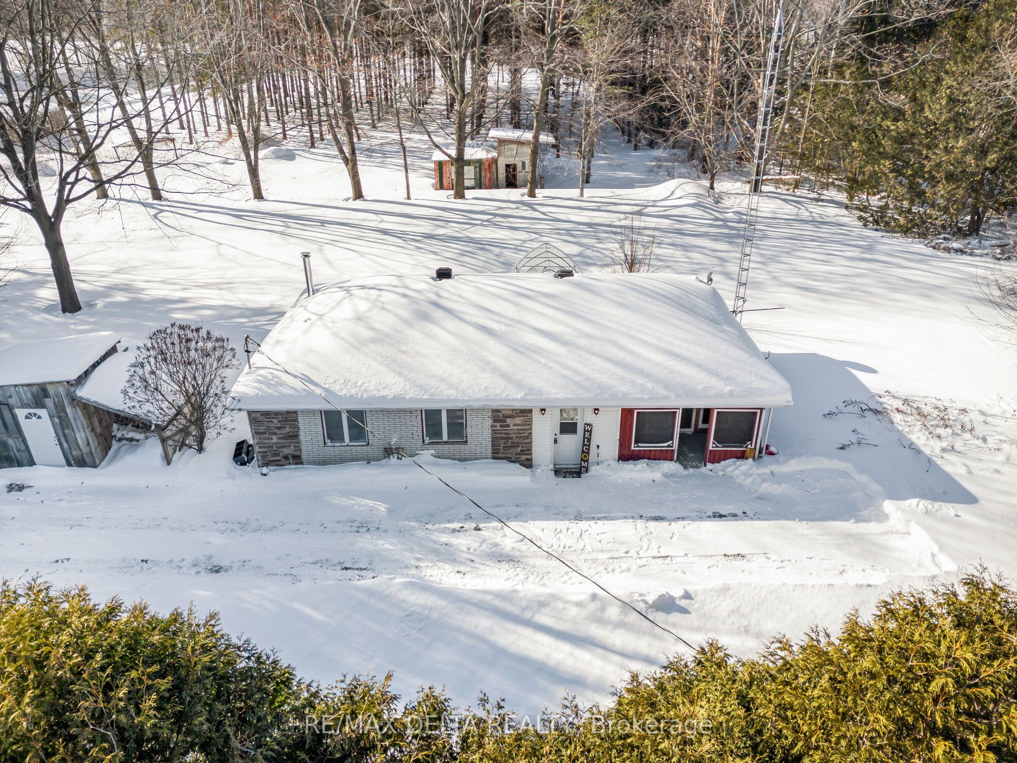 859 Caledonia Road Property Photo