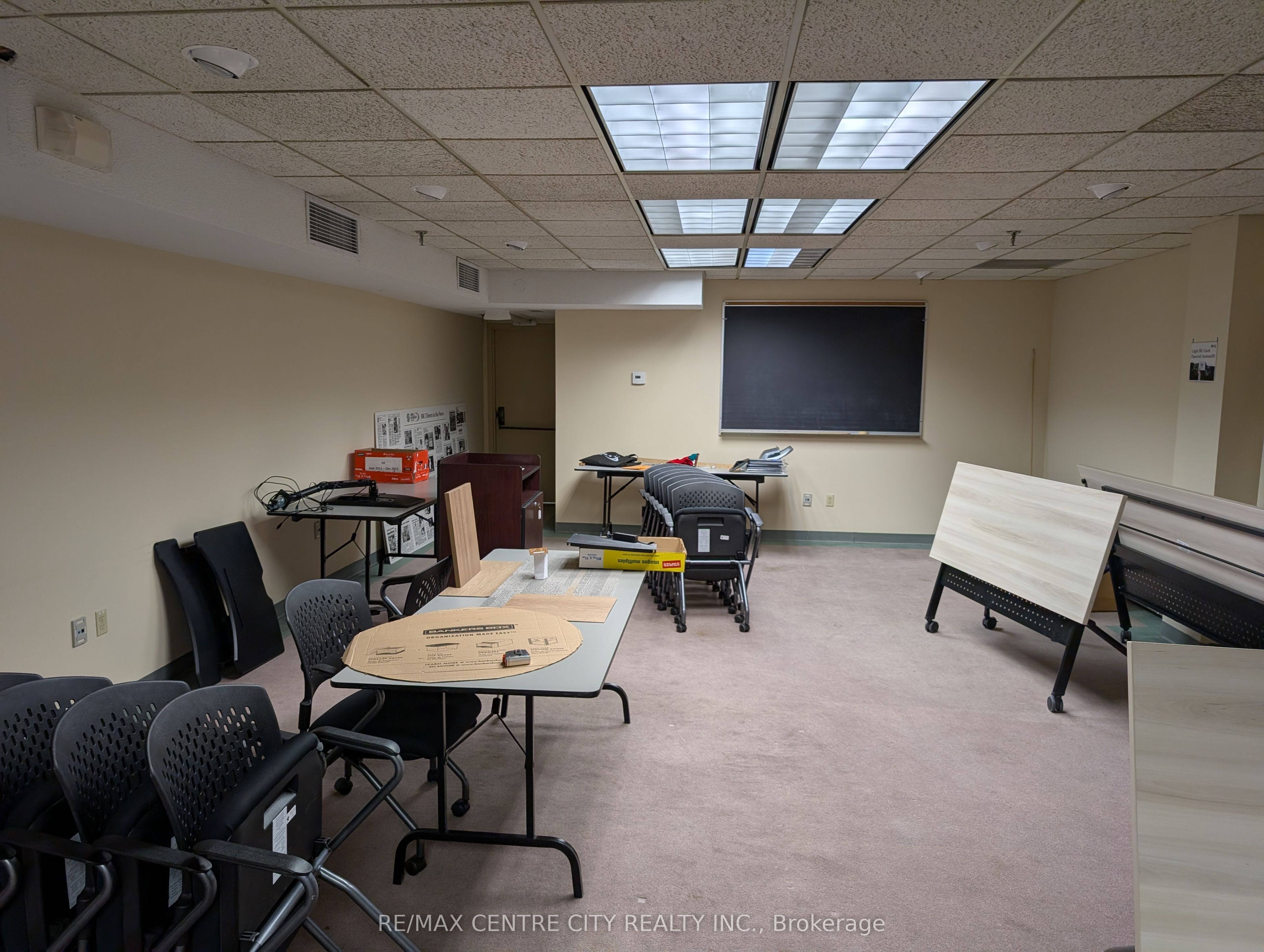 #219 - 379 Dundas Street Property Photo 5