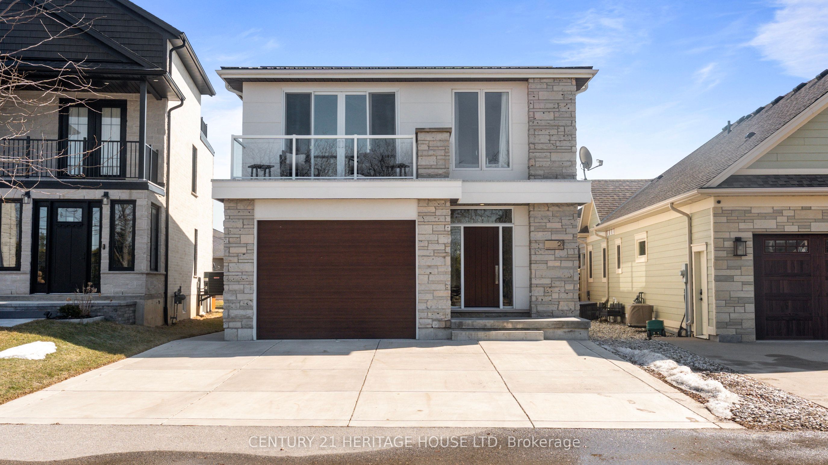 #21 - 80 New Lakeshore Road Property Photo 1