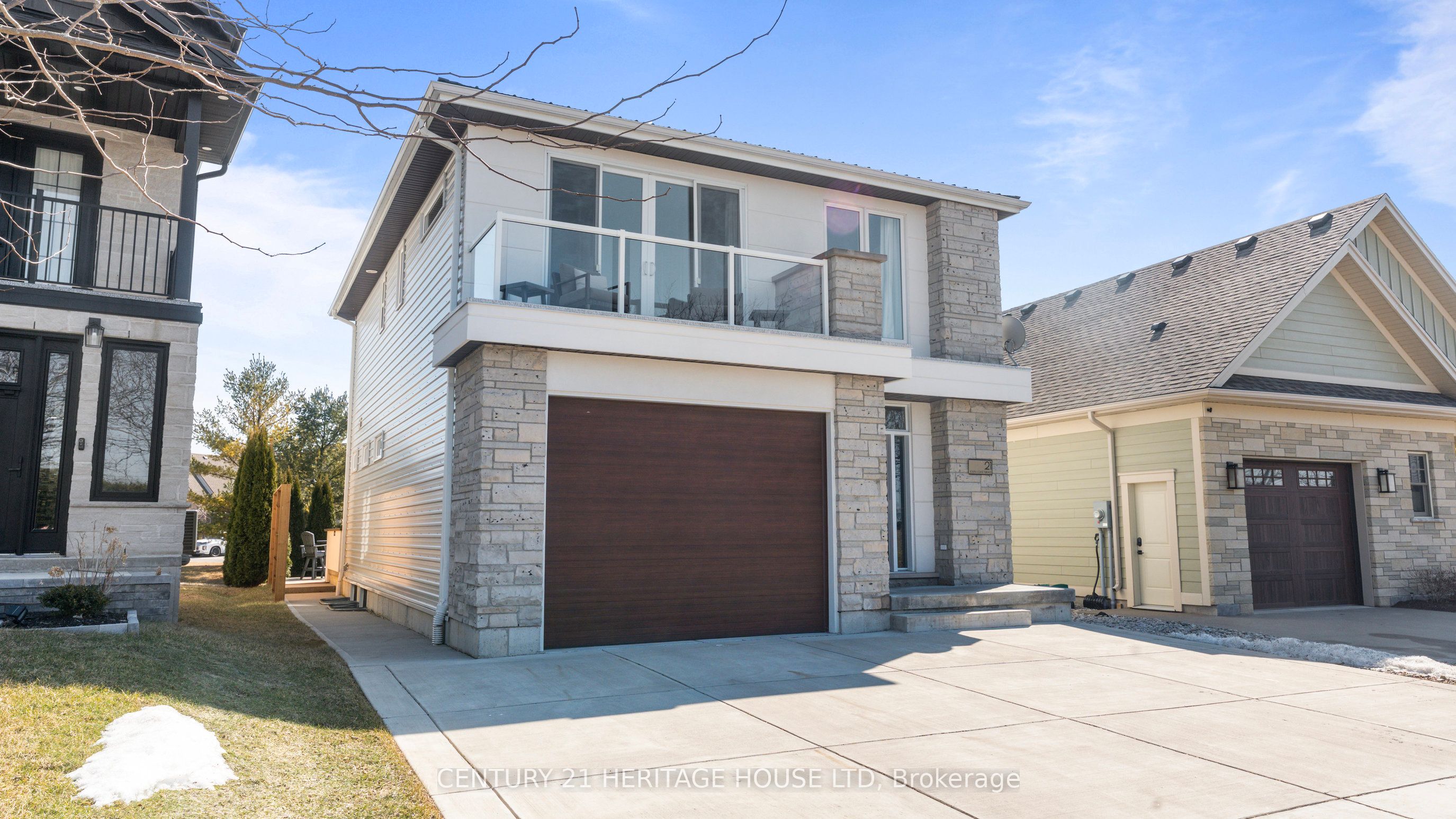 #21 - 80 New Lakeshore Road Property Photo 2