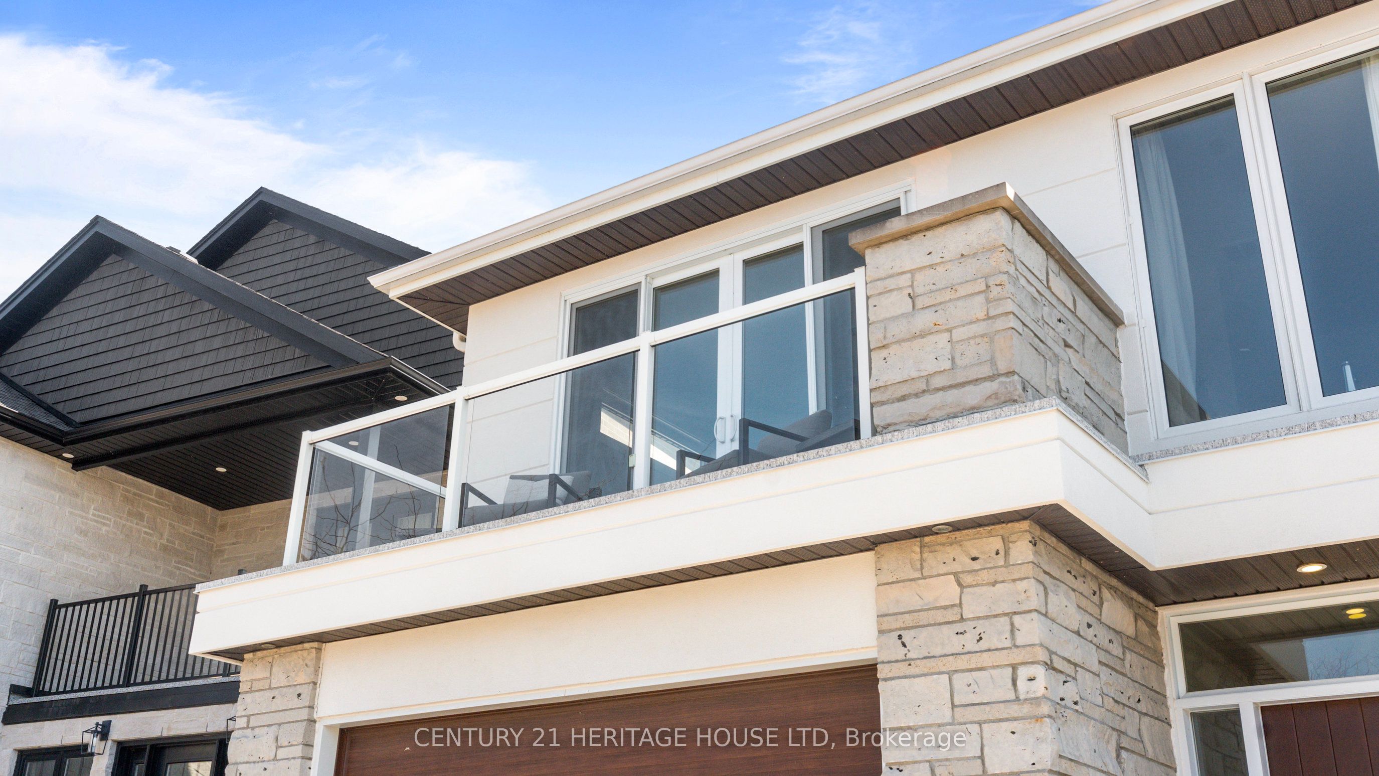 #21 - 80 New Lakeshore Road Property Photo 4