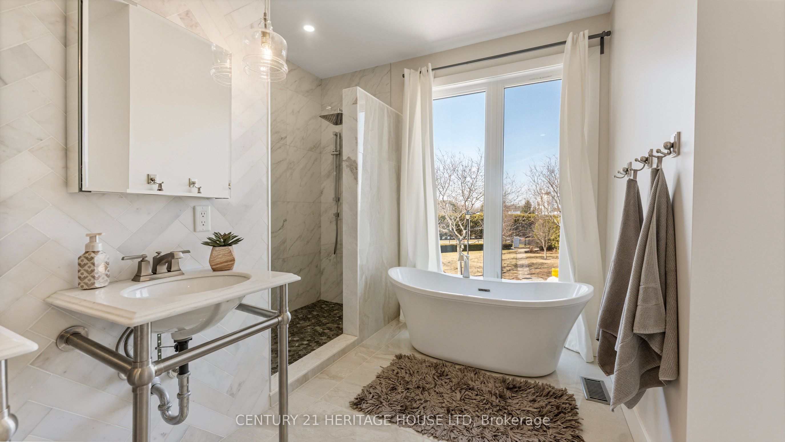 #21 - 80 New Lakeshore Road Property Photo 27