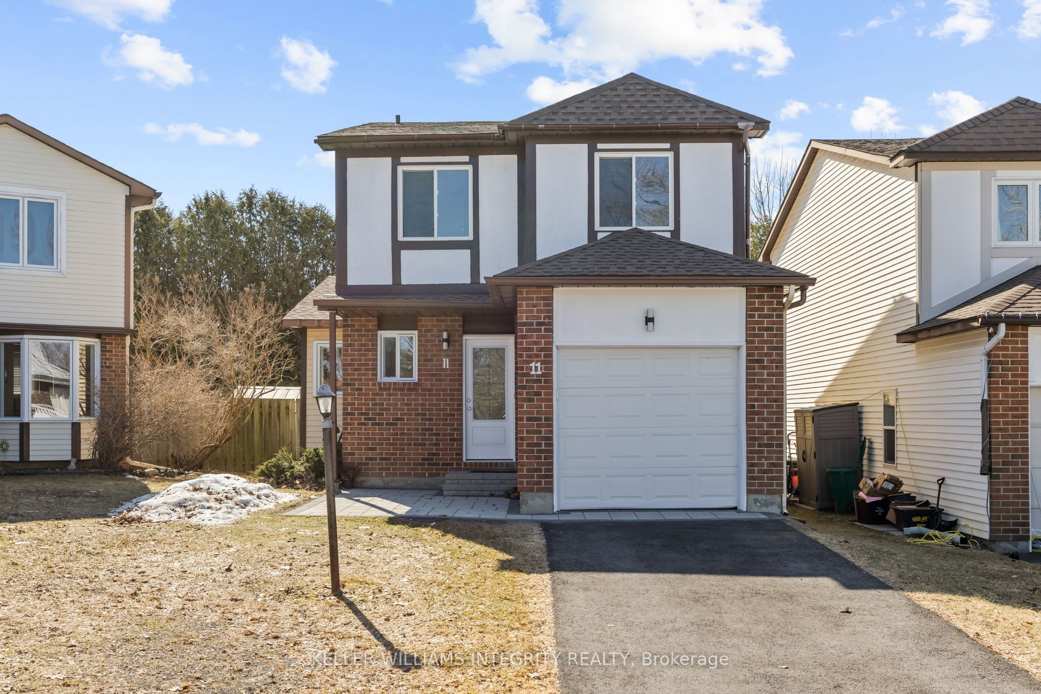 11 Willowview Way Property Photo