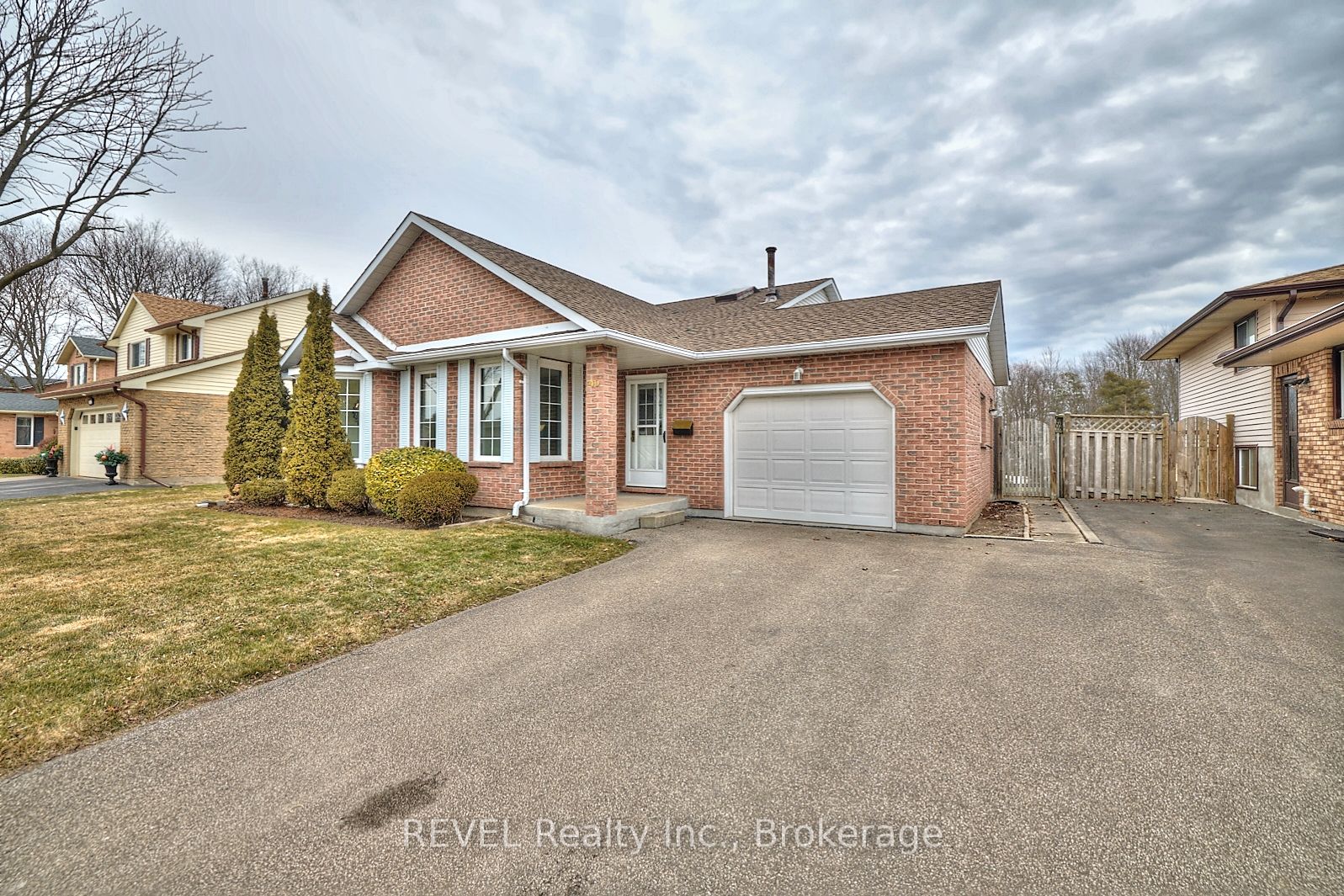 40 Northwood Drive Property Photo