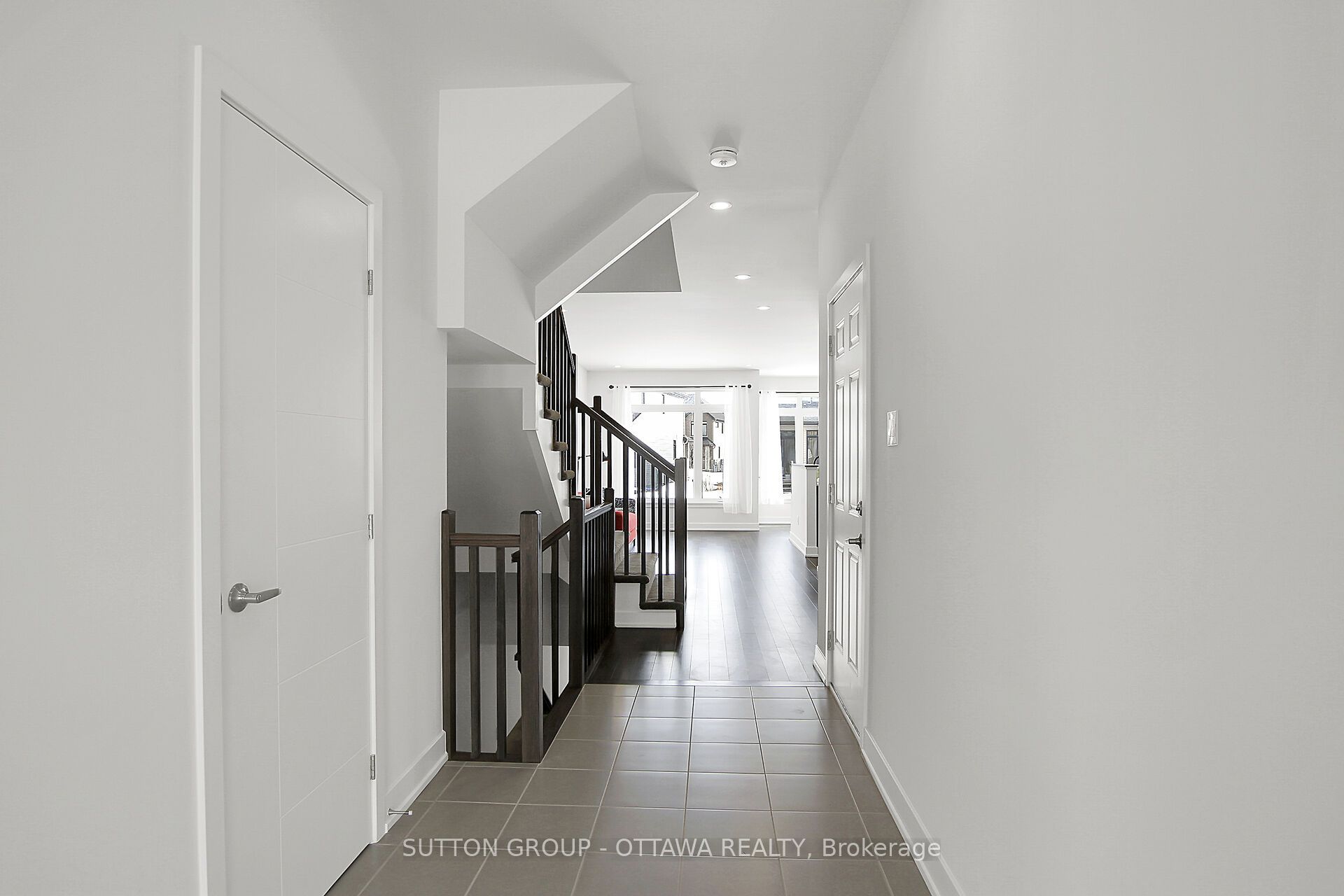 62 Heirloom Street Property Photo 4