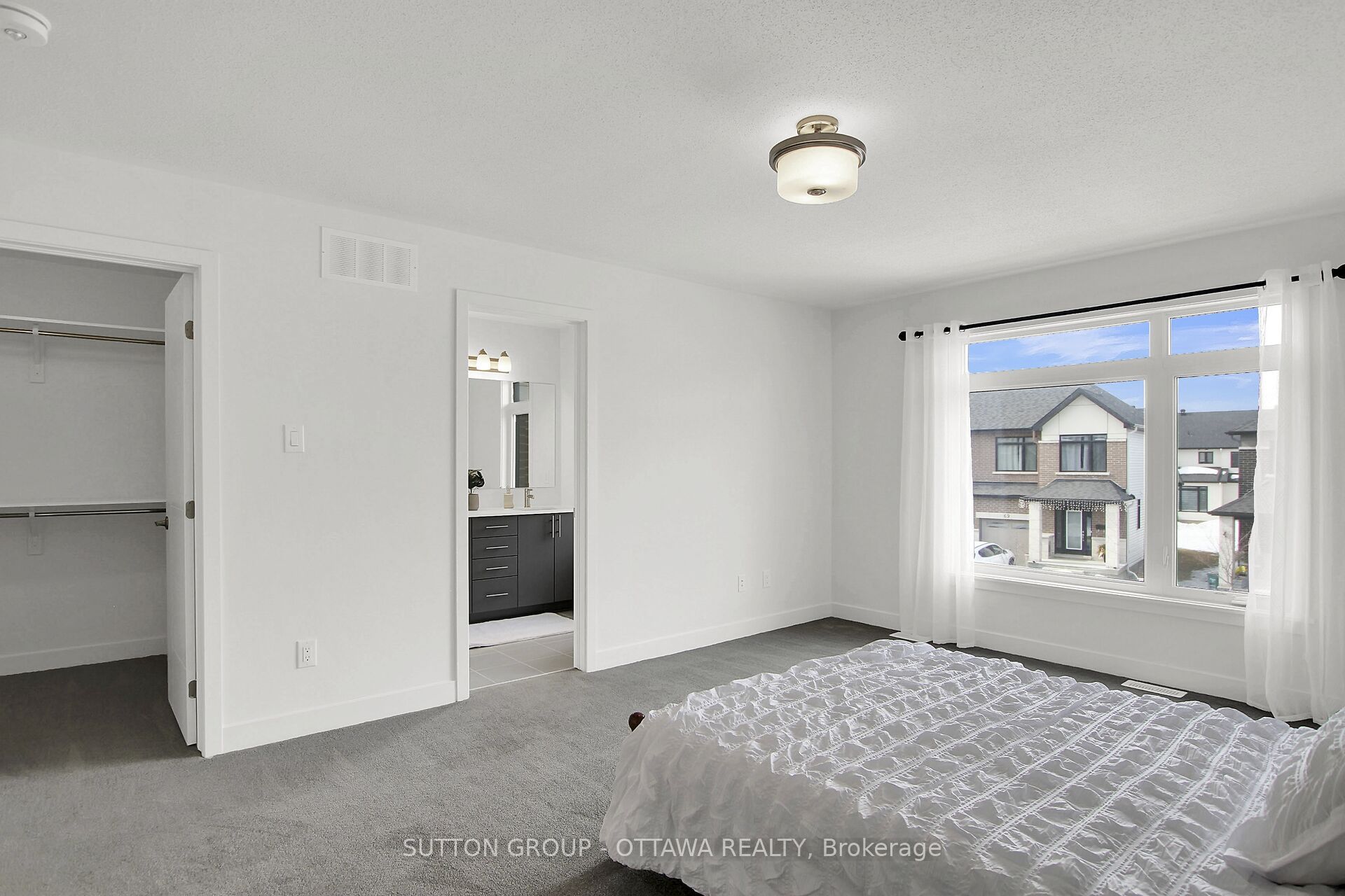 62 Heirloom Street Property Photo 22