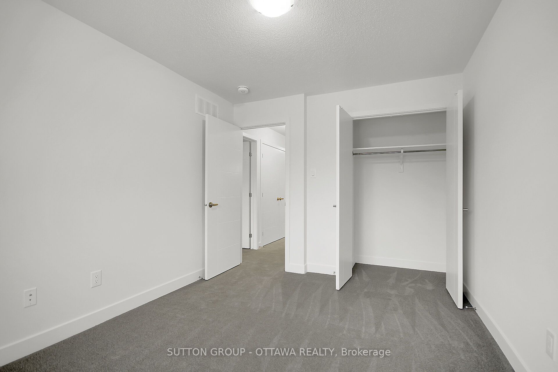 62 Heirloom Street Property Photo 34