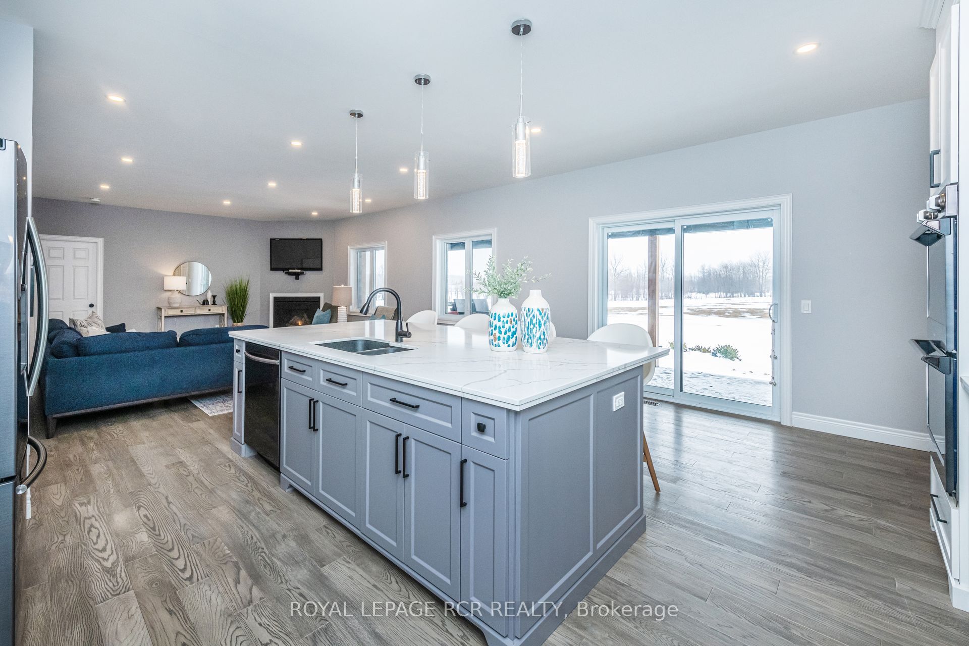 373373 6th Line Property Photo 14