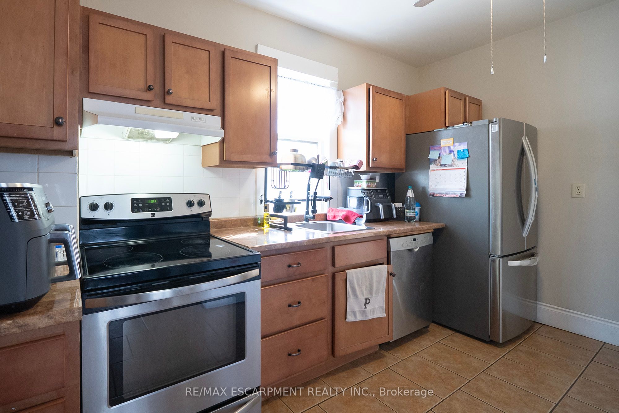 755 Colborne Street E Property Photo 7