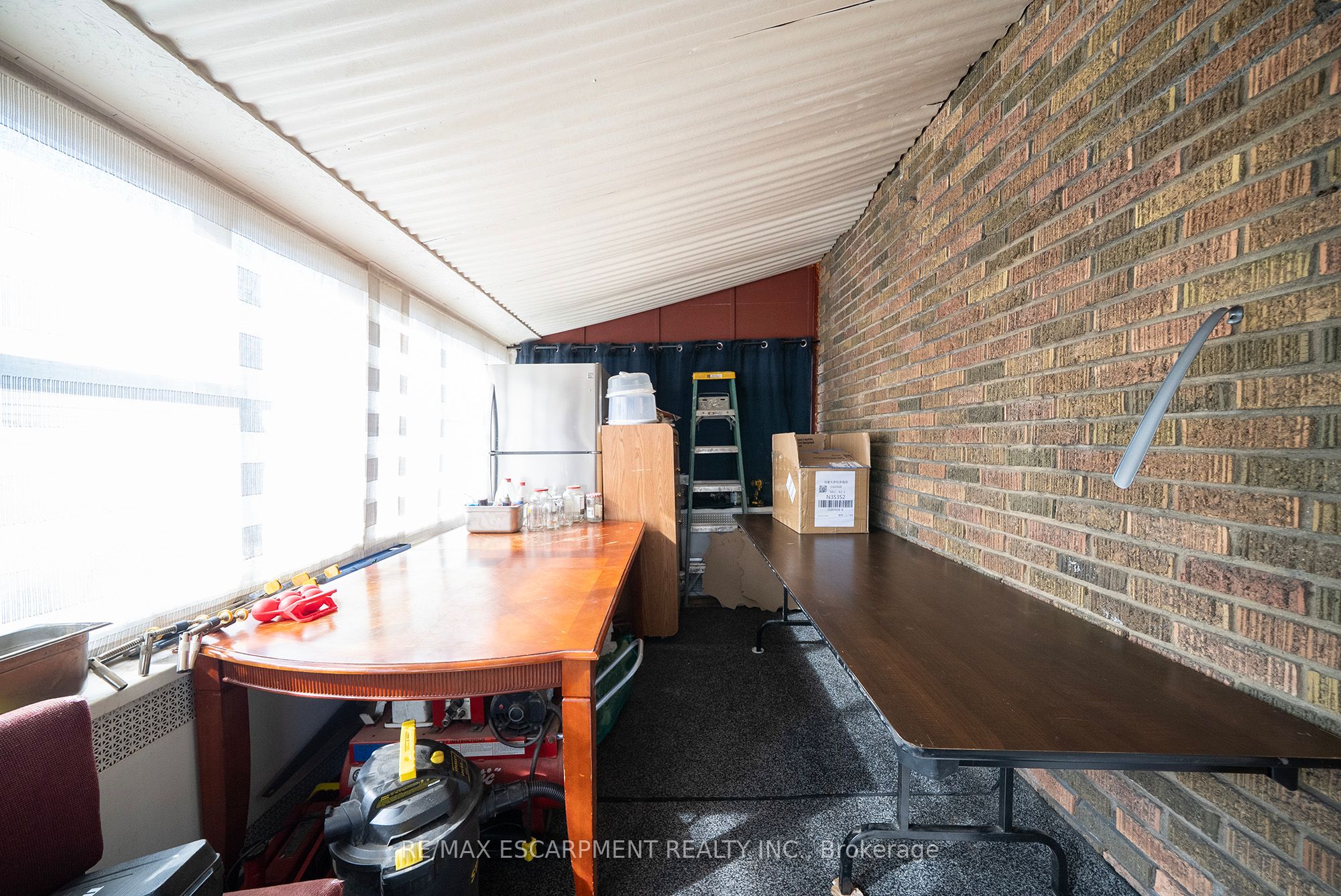 755 Colborne Street E Property Photo 9