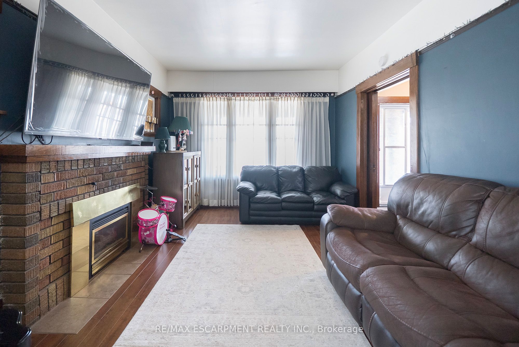 755 Colborne Street E Property Photo 11