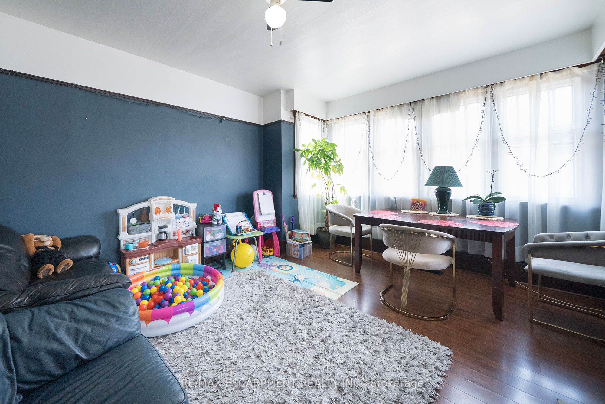 755 Colborne Street E Property Photo 12