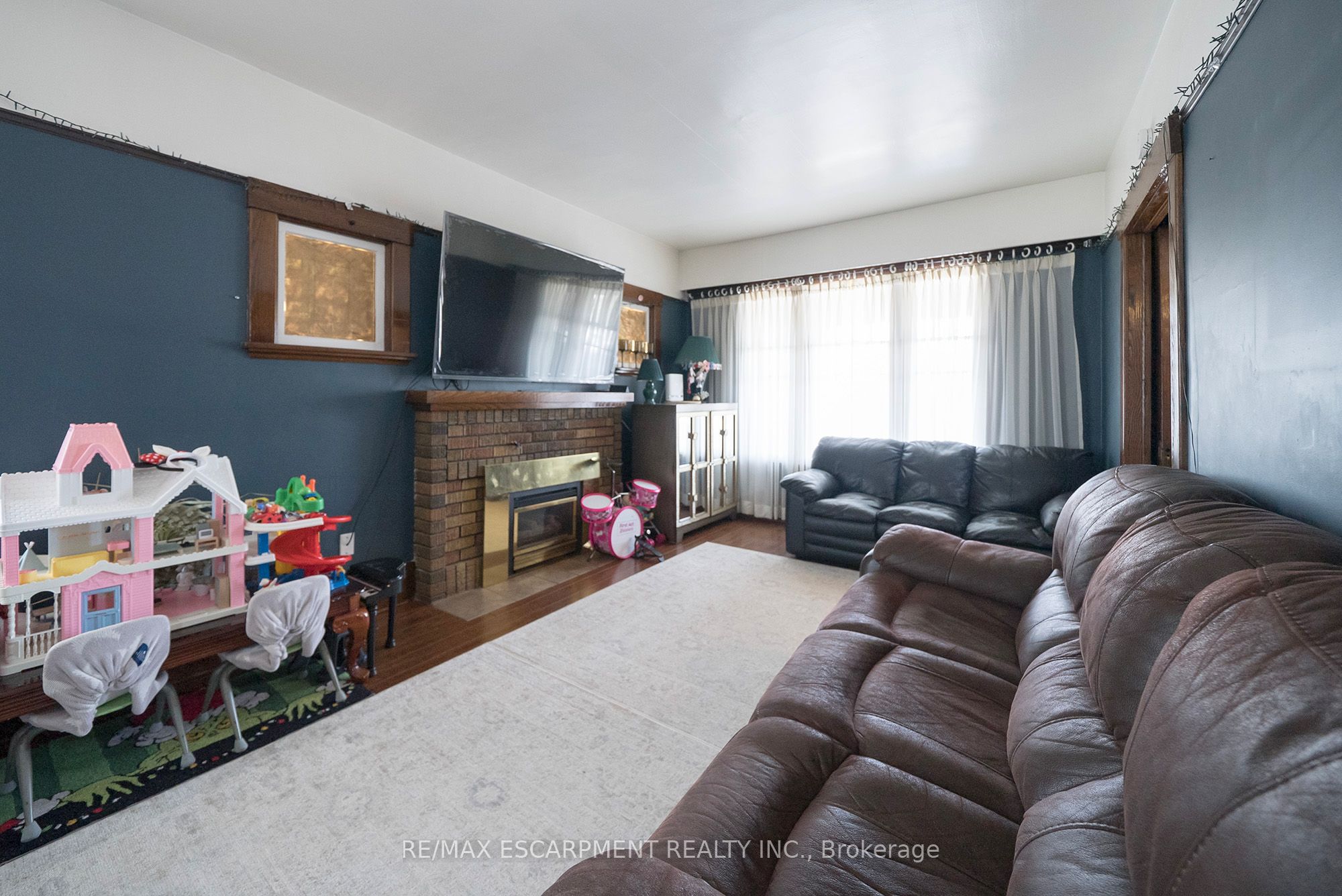 755 Colborne Street E Property Photo 13