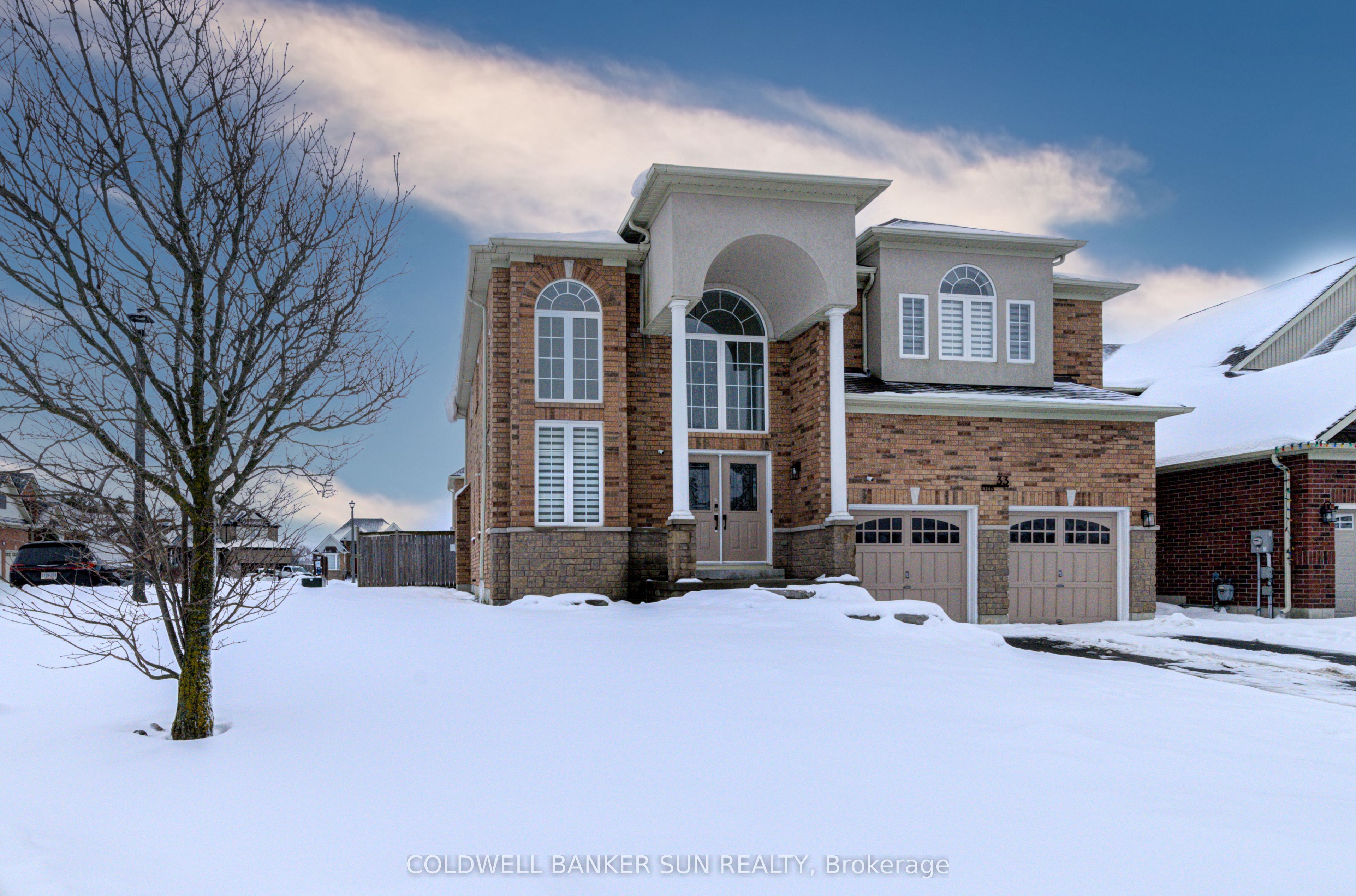 33 Ellis Cres Property Photo