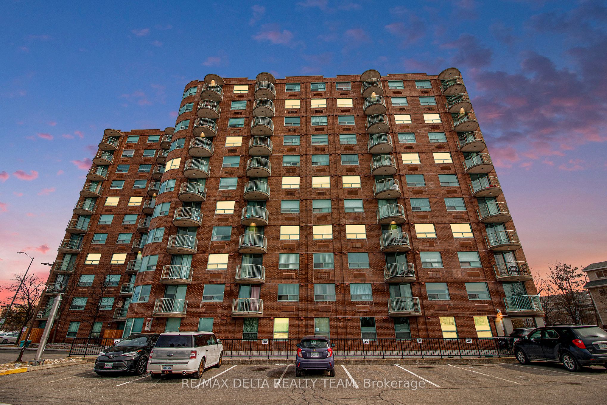#1112 - 1440 Heron Road Property Photo