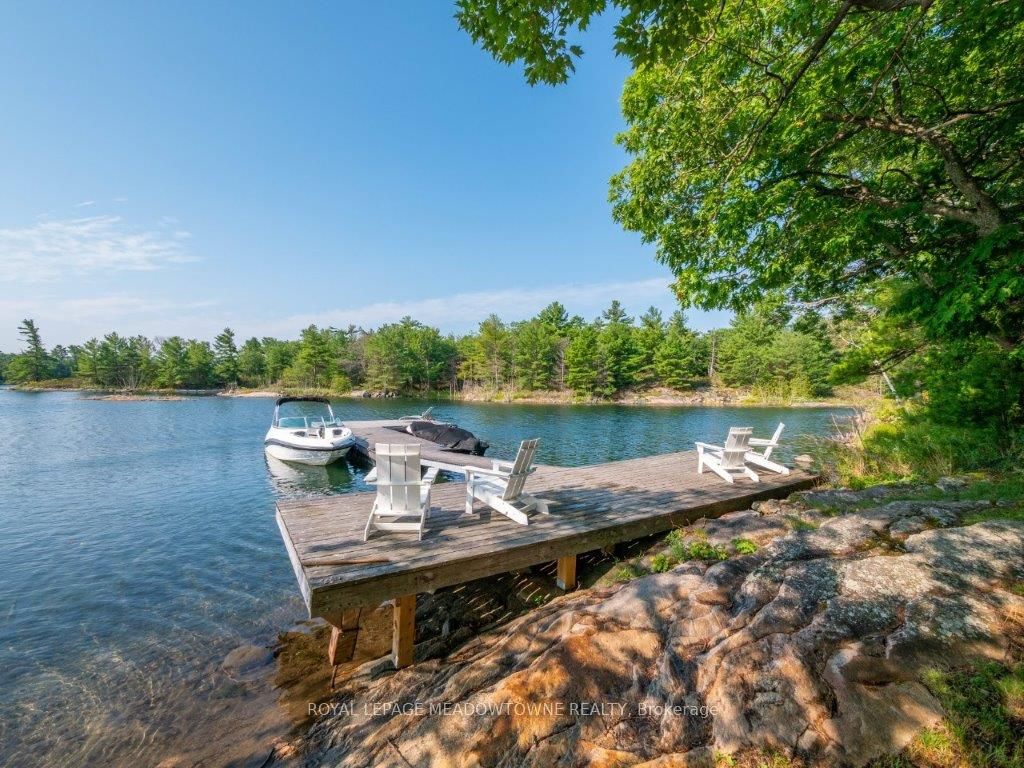 460 Island Property Photo