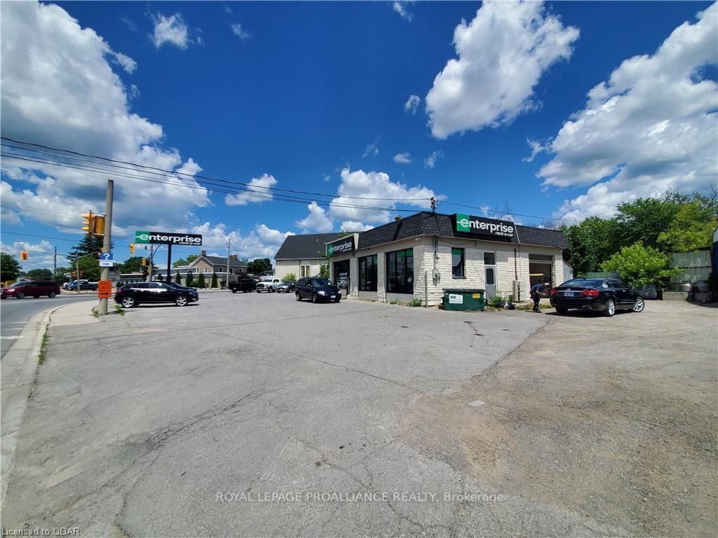 301 Coleman Street Property Photo 12