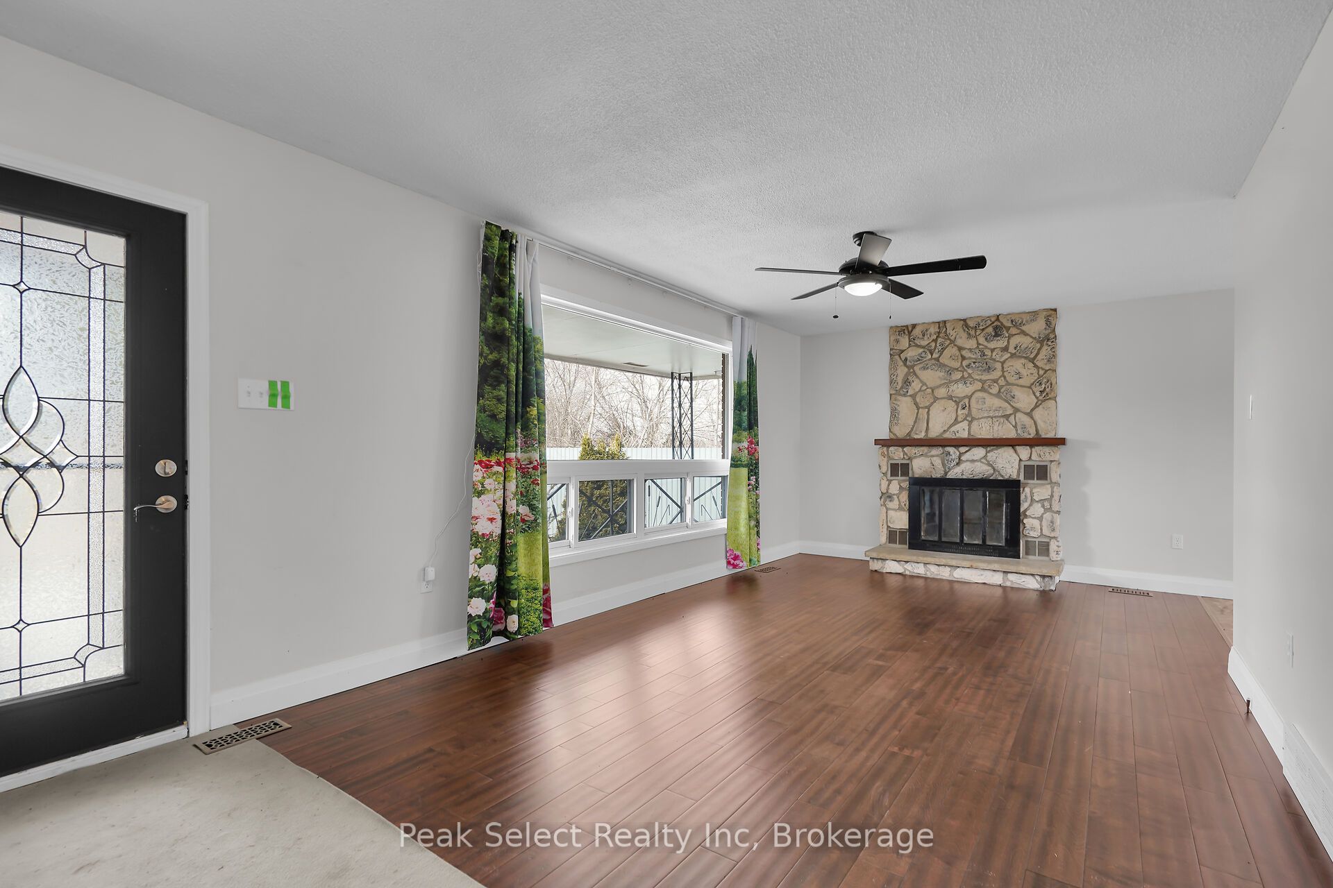 20328 Fairview Road Property Photo 13