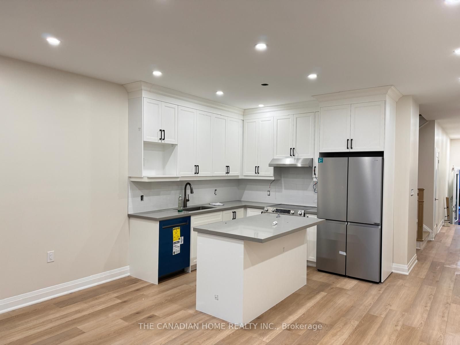 4099 Acheson Ave Property Photo