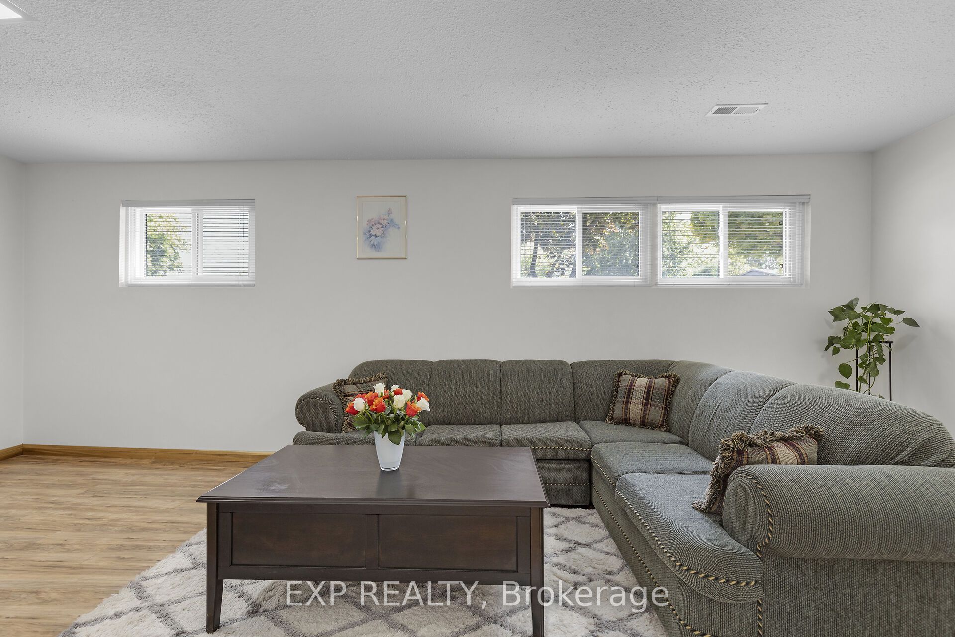 1729 Aldersbrook Road Property Photo 19
