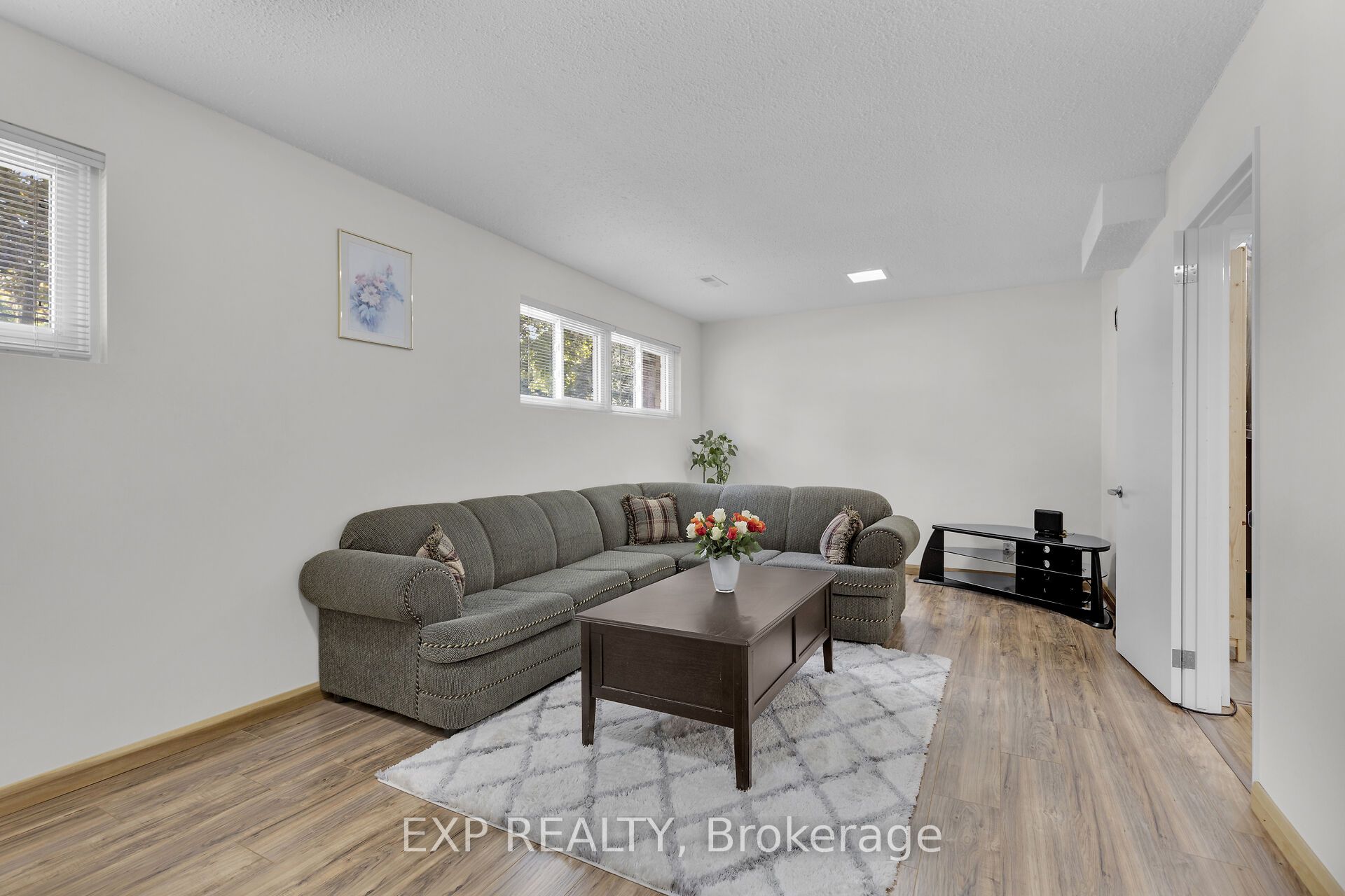 1729 Aldersbrook Road Property Photo 20