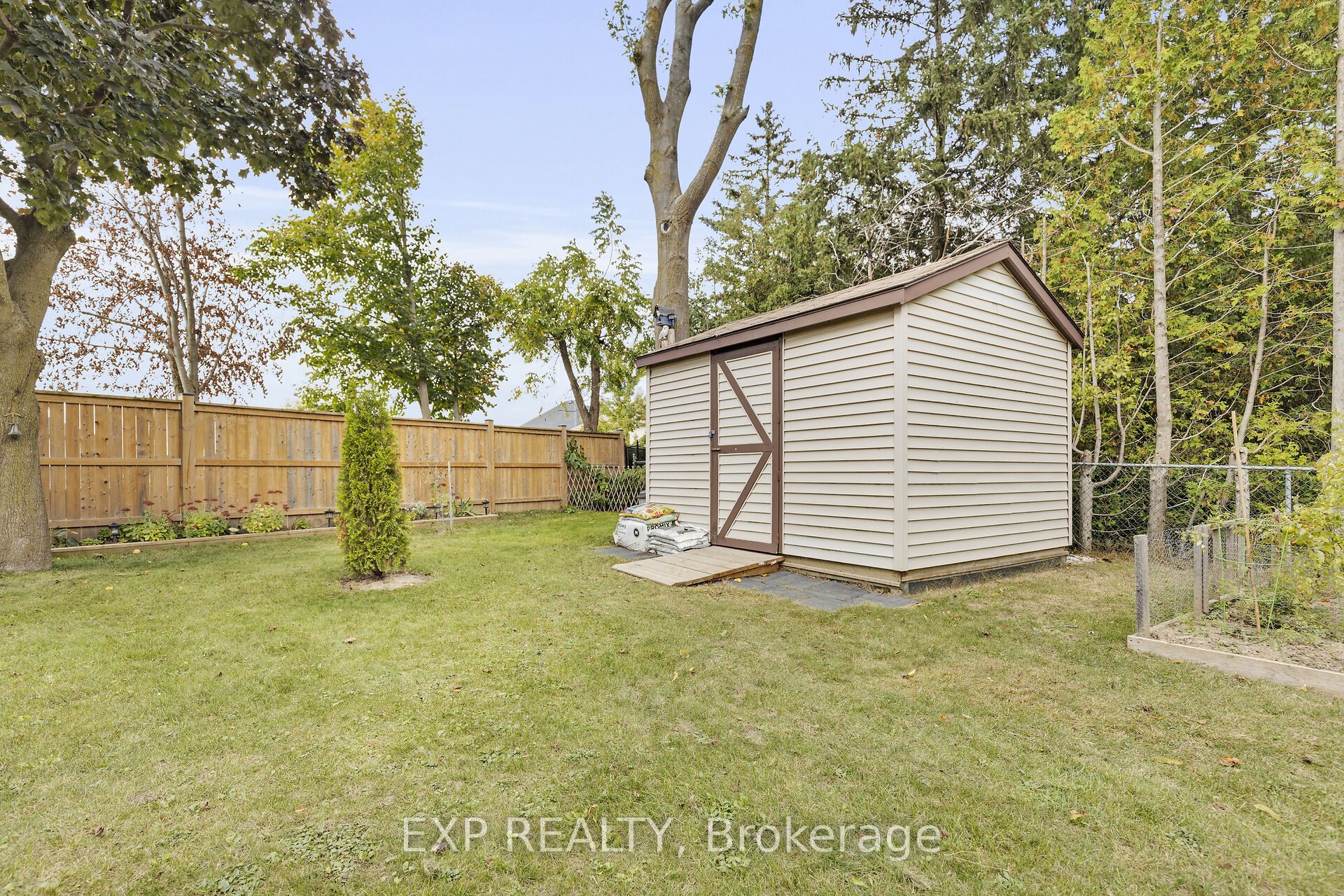 1729 Aldersbrook Road Property Photo 29