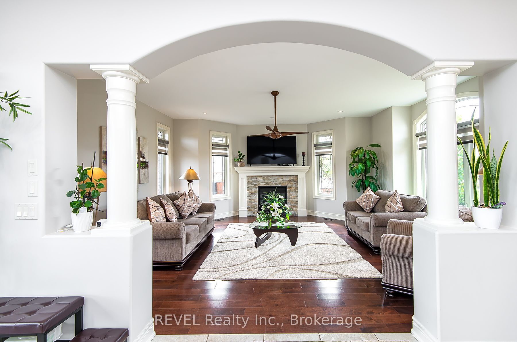 60 Mackenzie King Avenue Property Photo 6