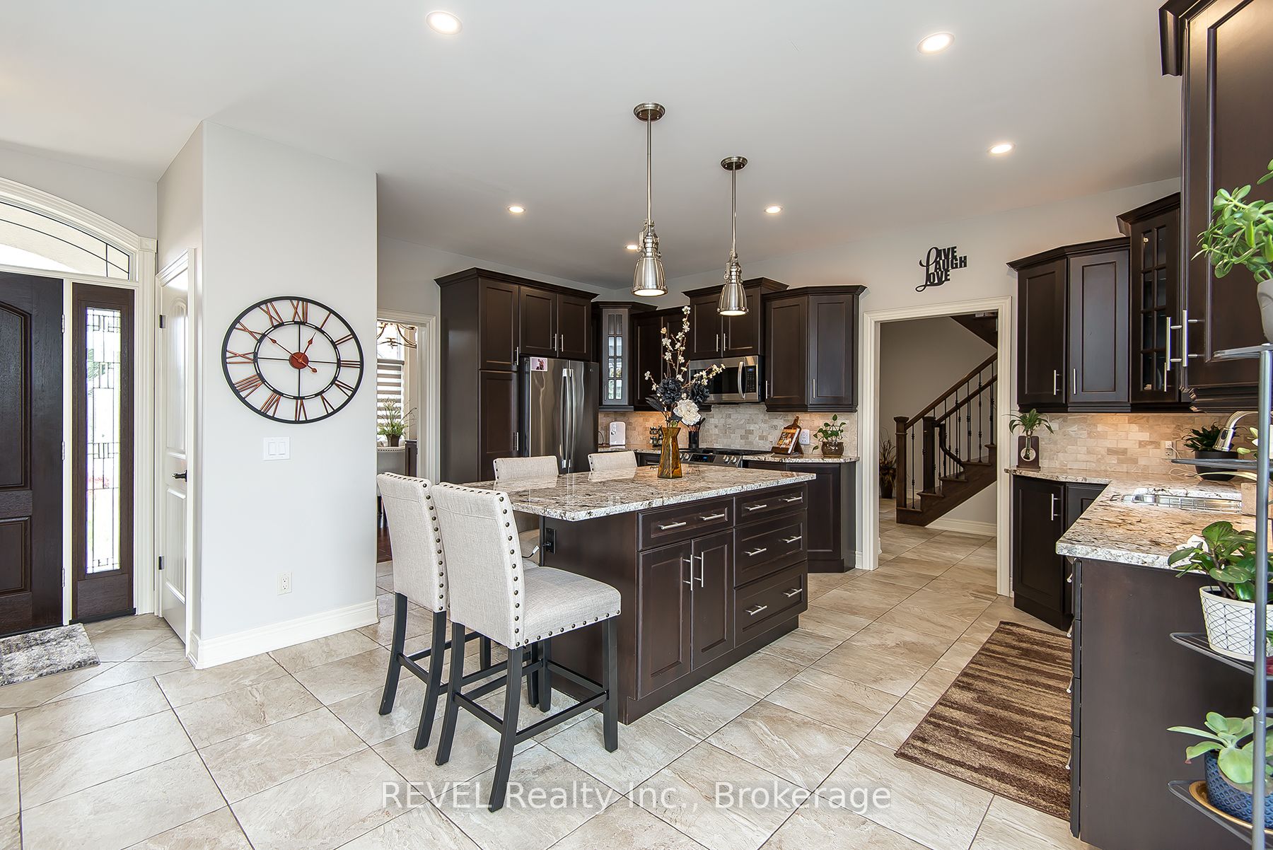 60 Mackenzie King Avenue Property Photo 8